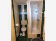 Garešnica, Bathroom in the studio-apartment, WiFi.