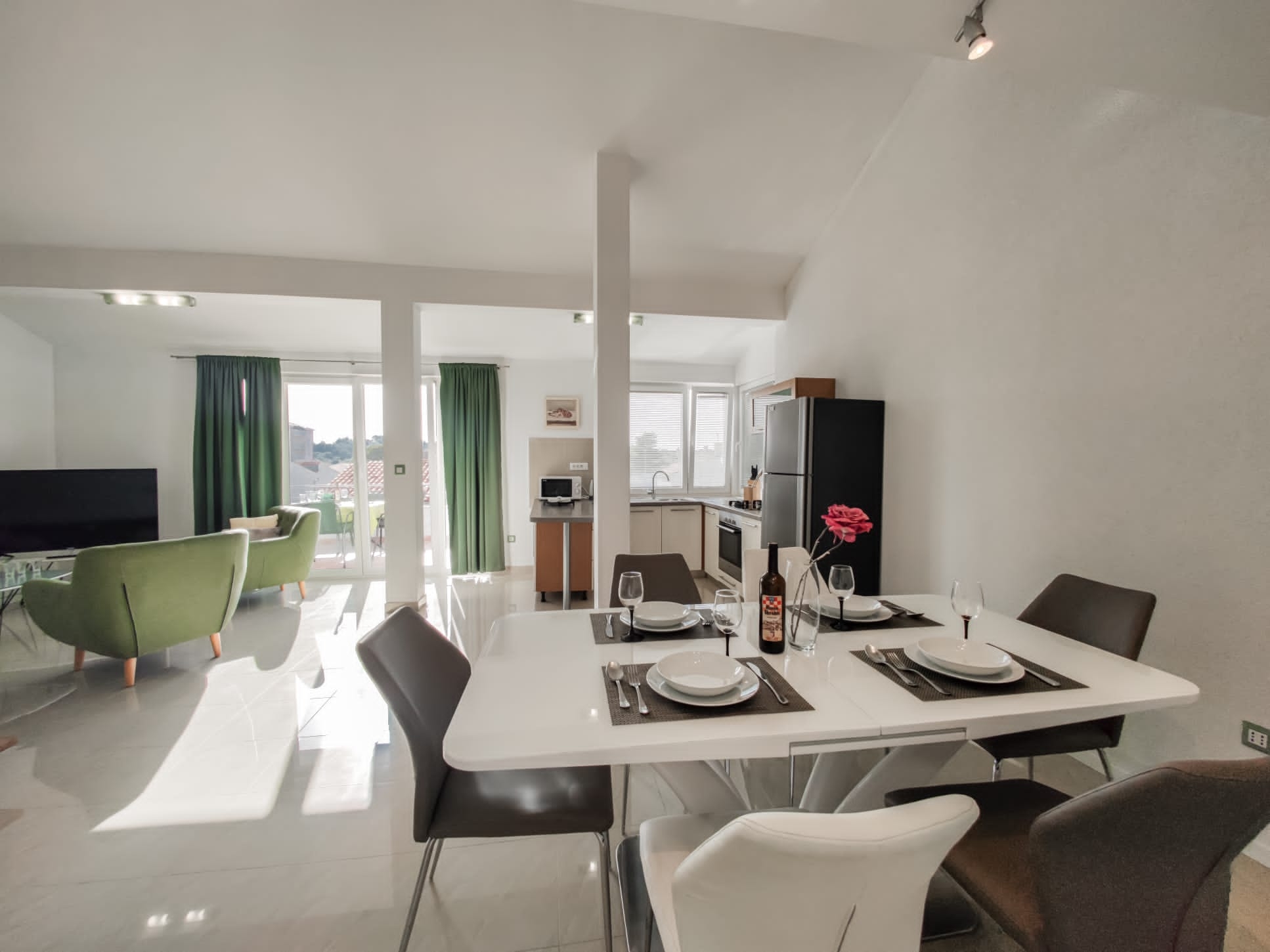 Three bedroom apartment with terrace Makarska (A-20700-a)