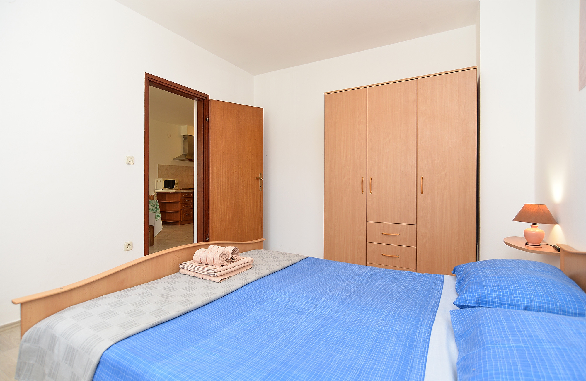 One bedroom apartment with terrace Valbandon, Fažana  A-a