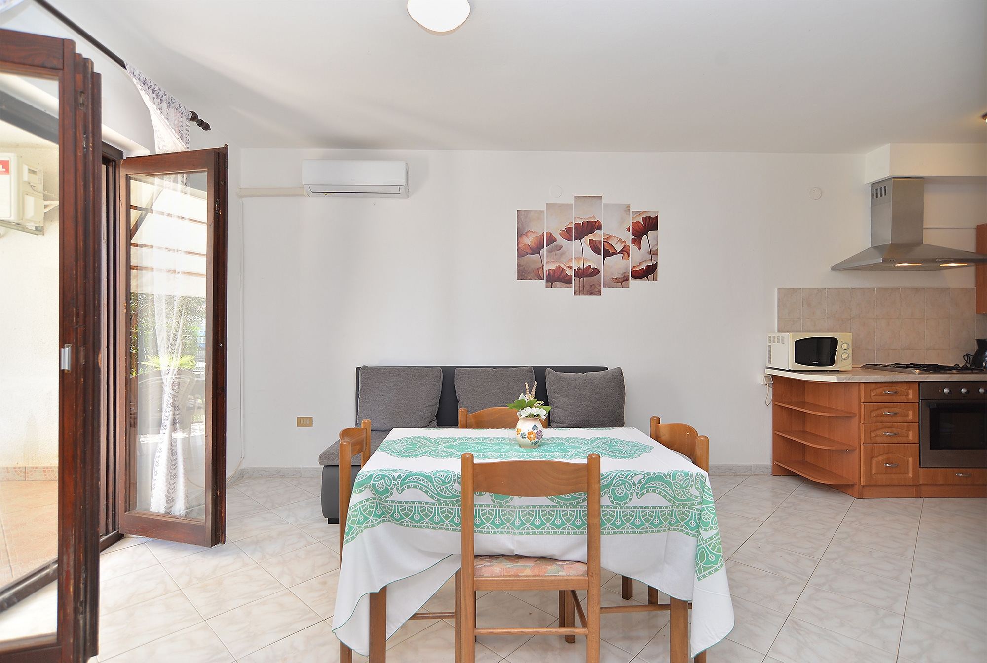 One bedroom apartment with terrace Valbandon, Fažana  A-a