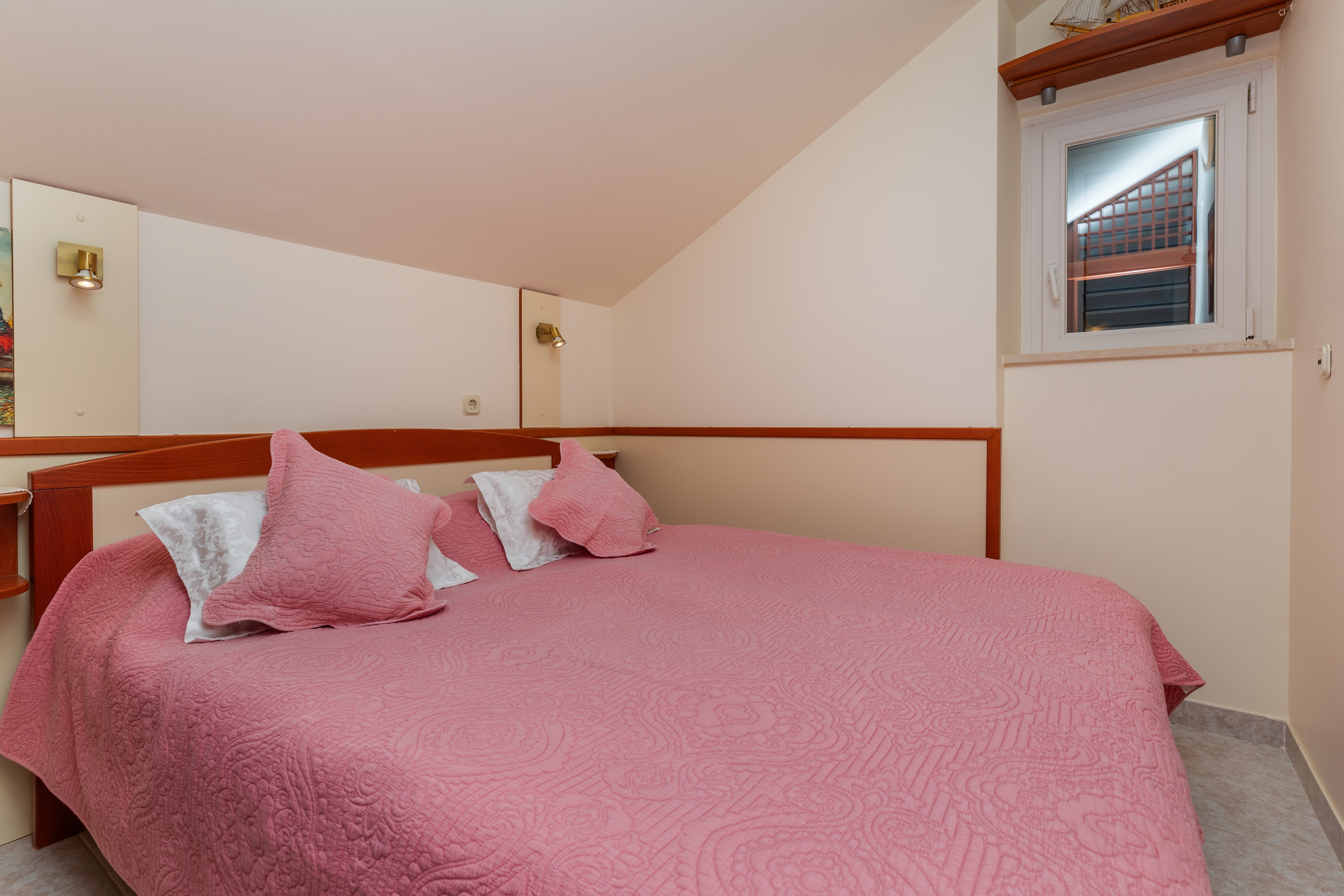 One bedroom apartment with balcony and sea view Brela, Makarska  A-a