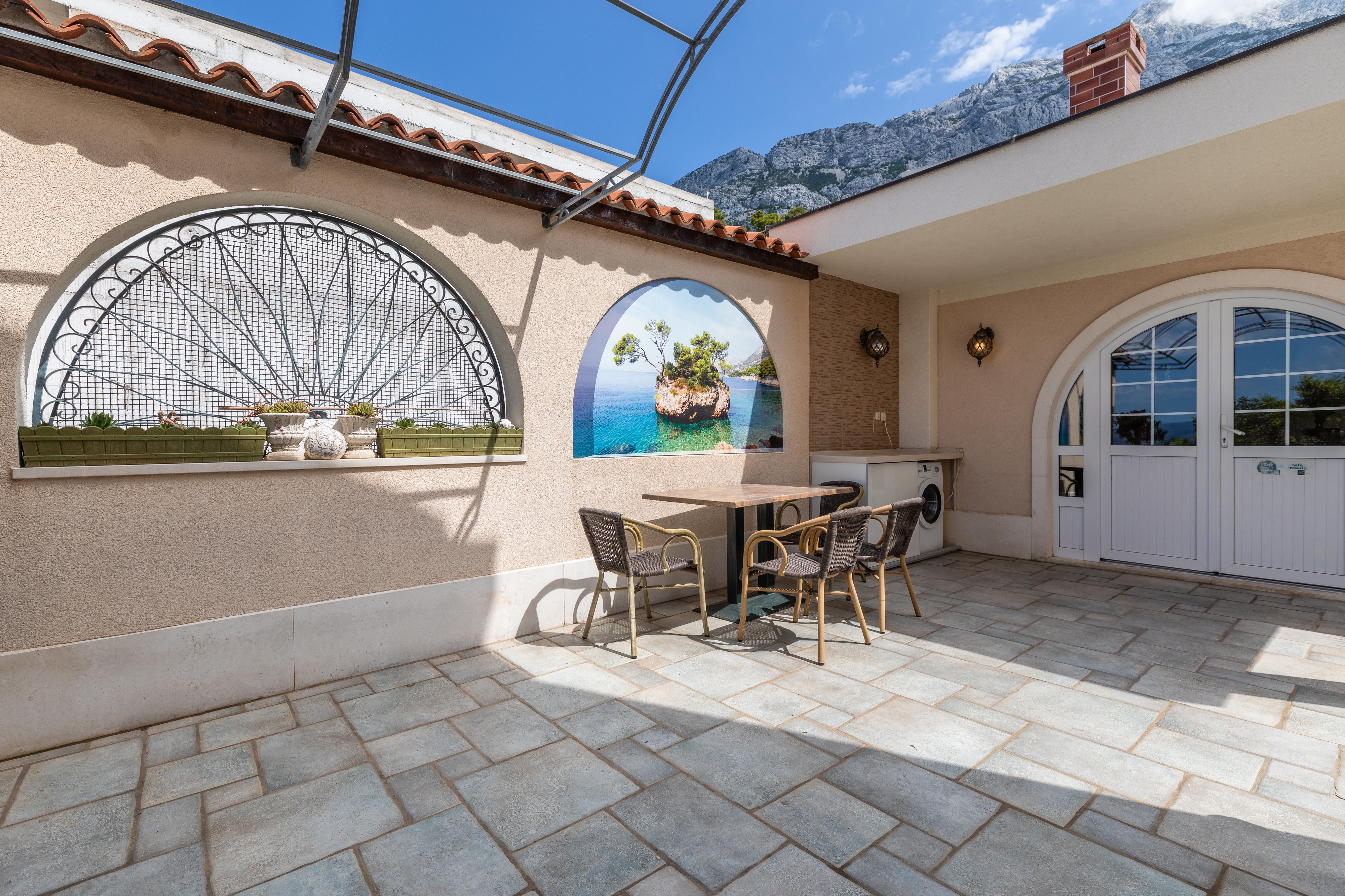 Two bedroom apartment with terrace and sea view Brela, Makarska  A-c