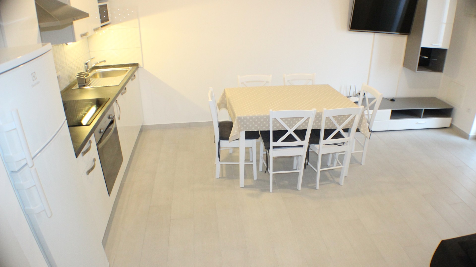 Two bedroom apartment with terrace Promajna, Makarska  A-a