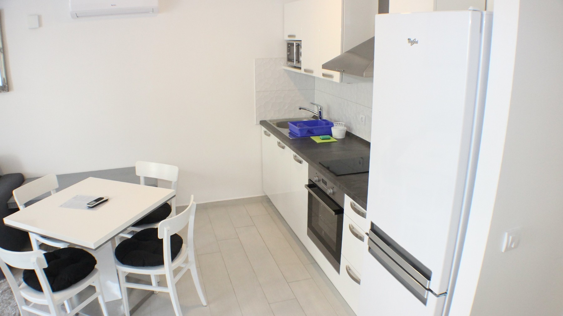 Two bedroom apartment with terrace Promajna, Makarska  A-b