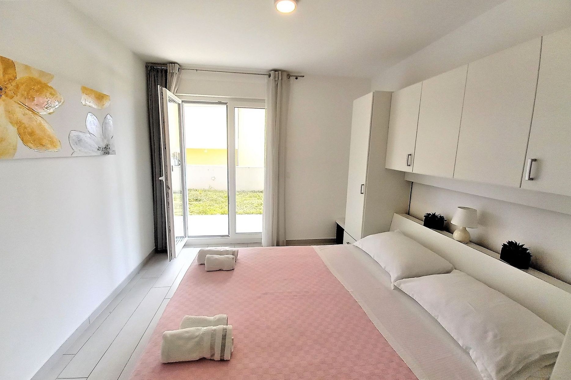 Two bedroom apartment with terrace Promajna, Makarska  A-c