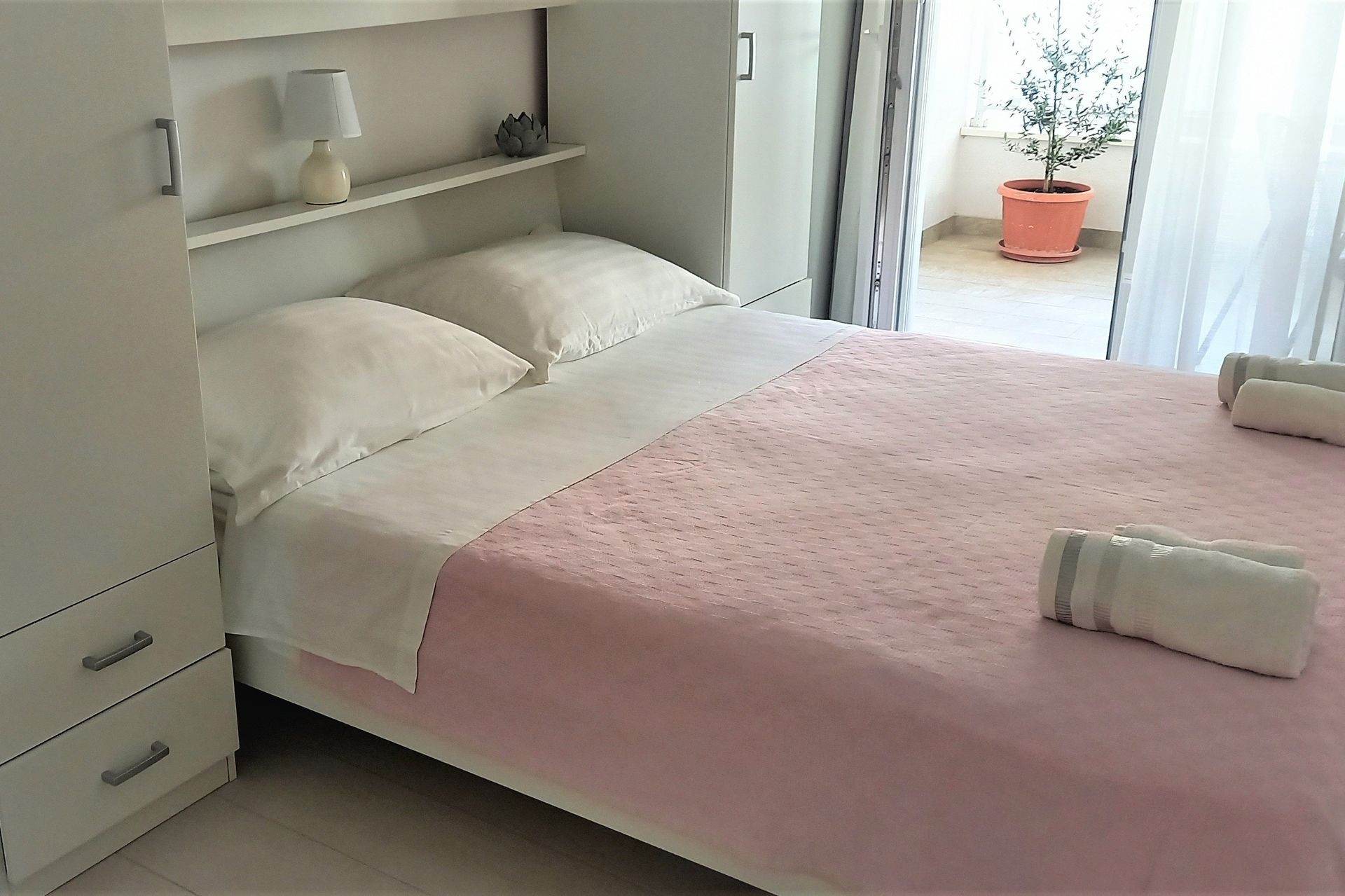 Two bedroom apartment with terrace Promajna, Makarska  A-c
