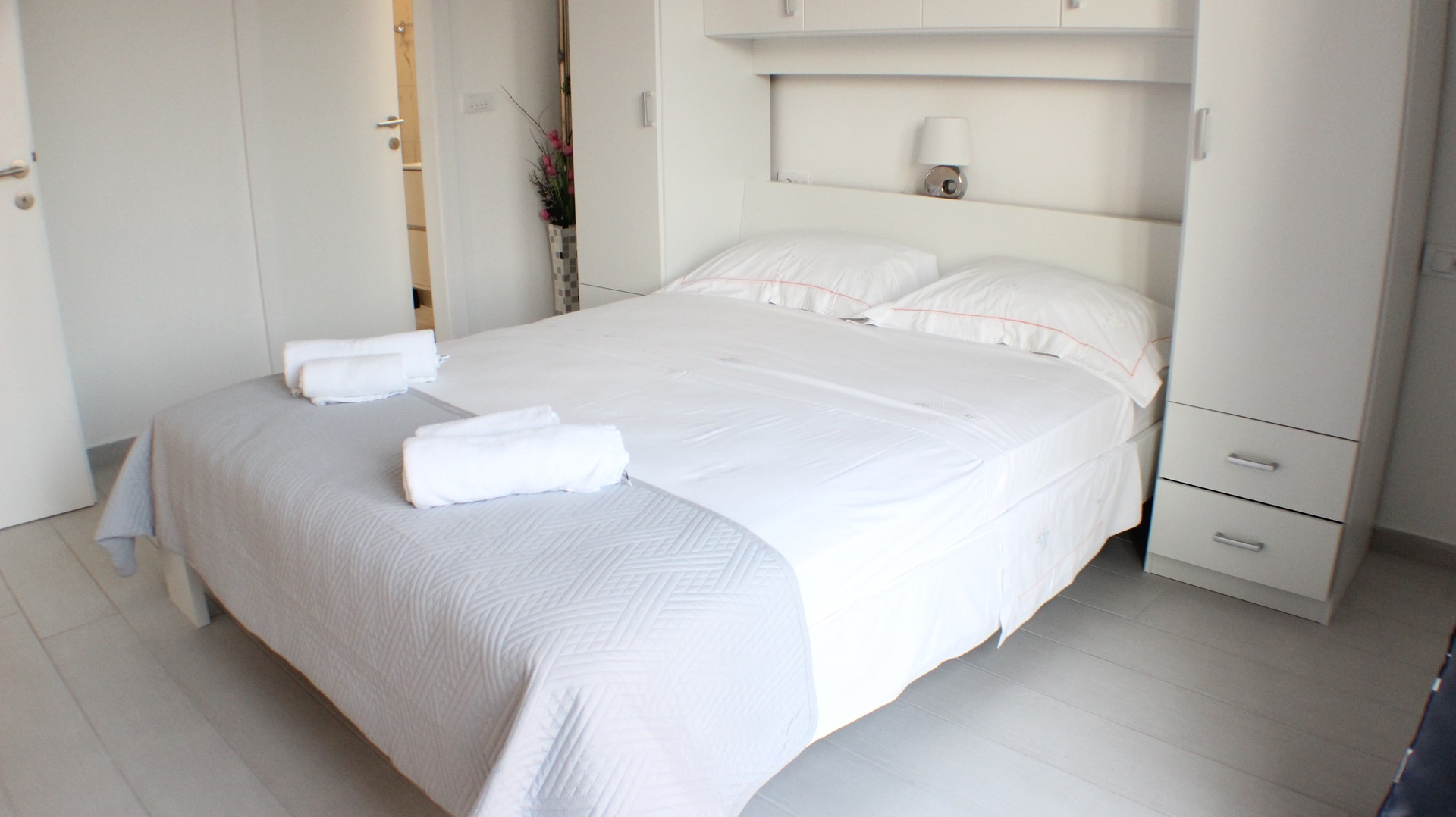 Two bedroom apartment with terrace Promajna, Makarska  A-d