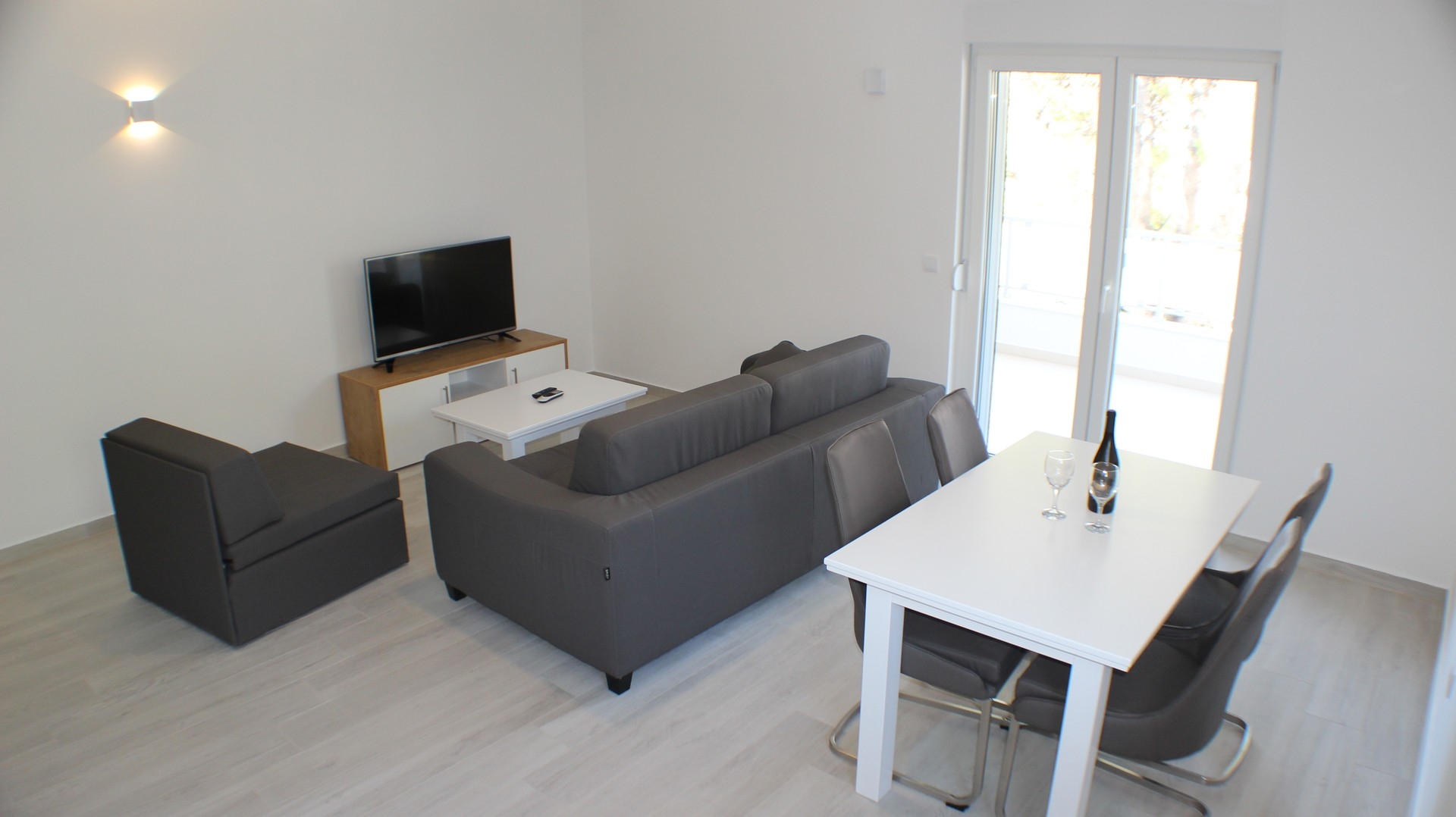 One bedroom apartment with terrace Promajna, Makarska  A-e