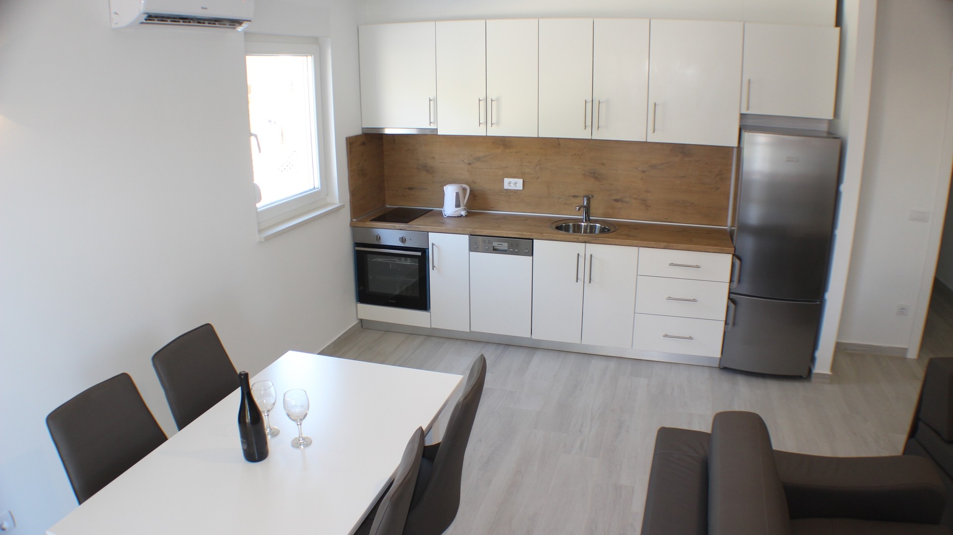 One bedroom apartment with terrace Promajna, Makarska  A-e