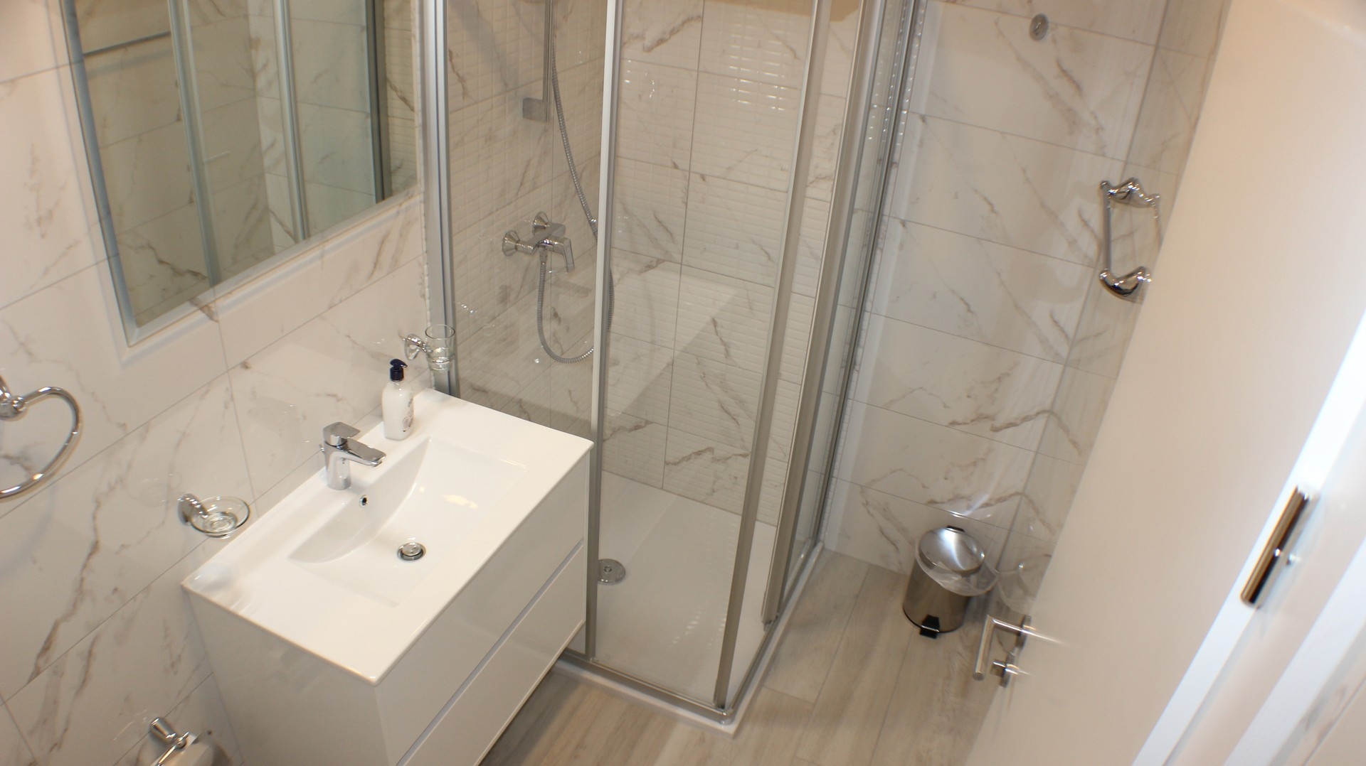 Two bedroom apartment with terrace and sea view Promajna, Makarska  A-i