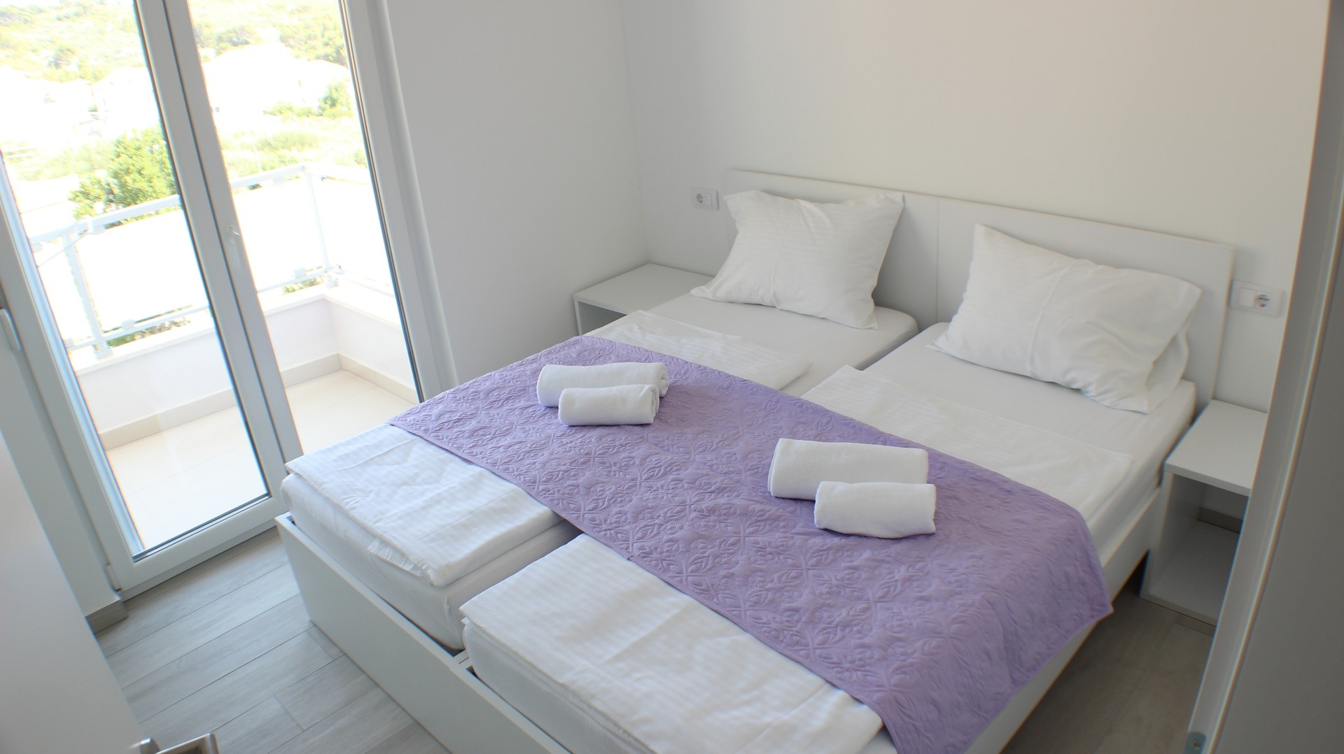 Two bedroom apartment with terrace and sea view Promajna, Makarska  A-i