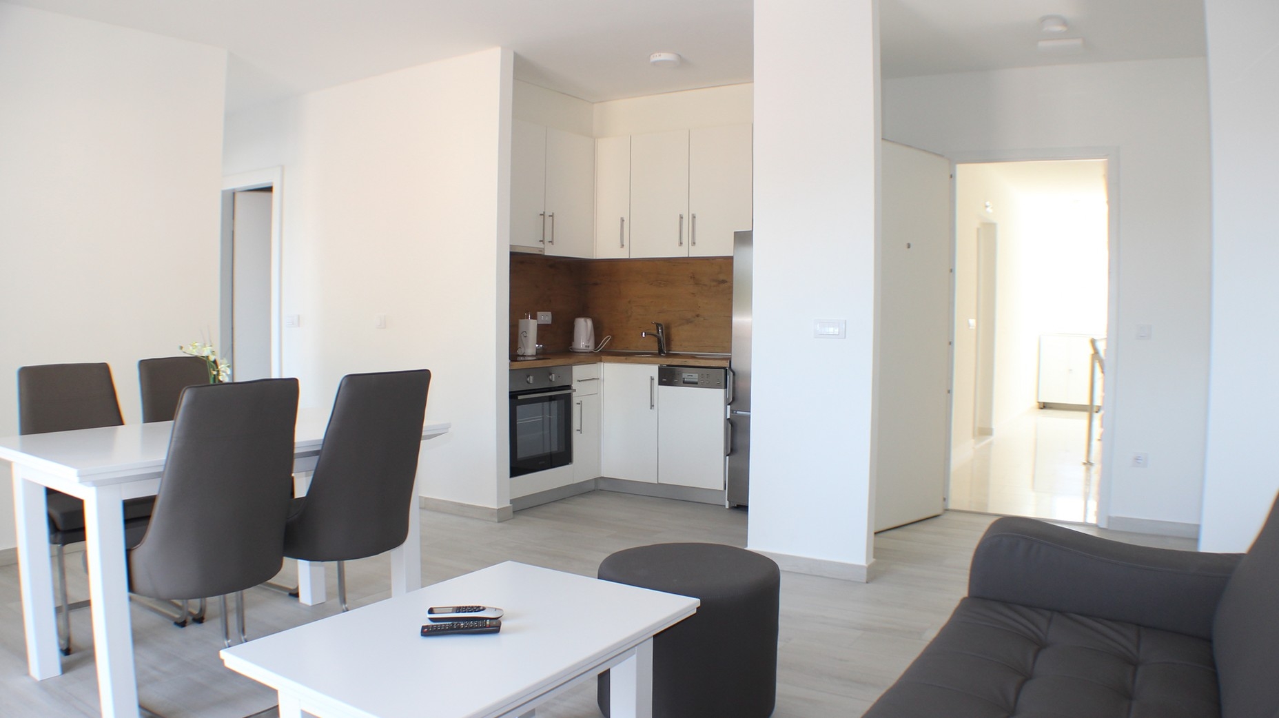 Two bedroom apartment with terrace and sea view Promajna, Makarska  A-i