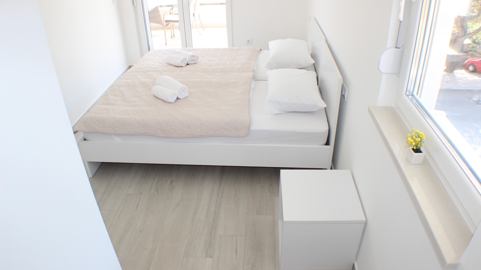 Two bedroom apartment with terrace Promajna, Makarska  A-j