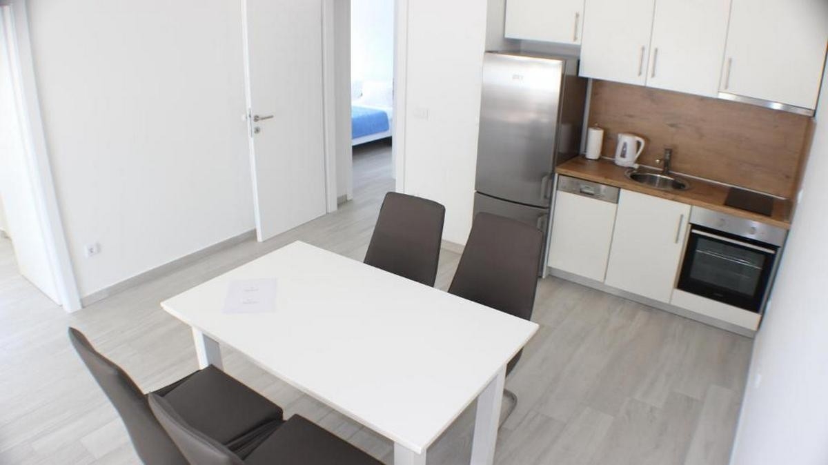 Two bedroom apartment with terrace Promajna, Makarska  A-j