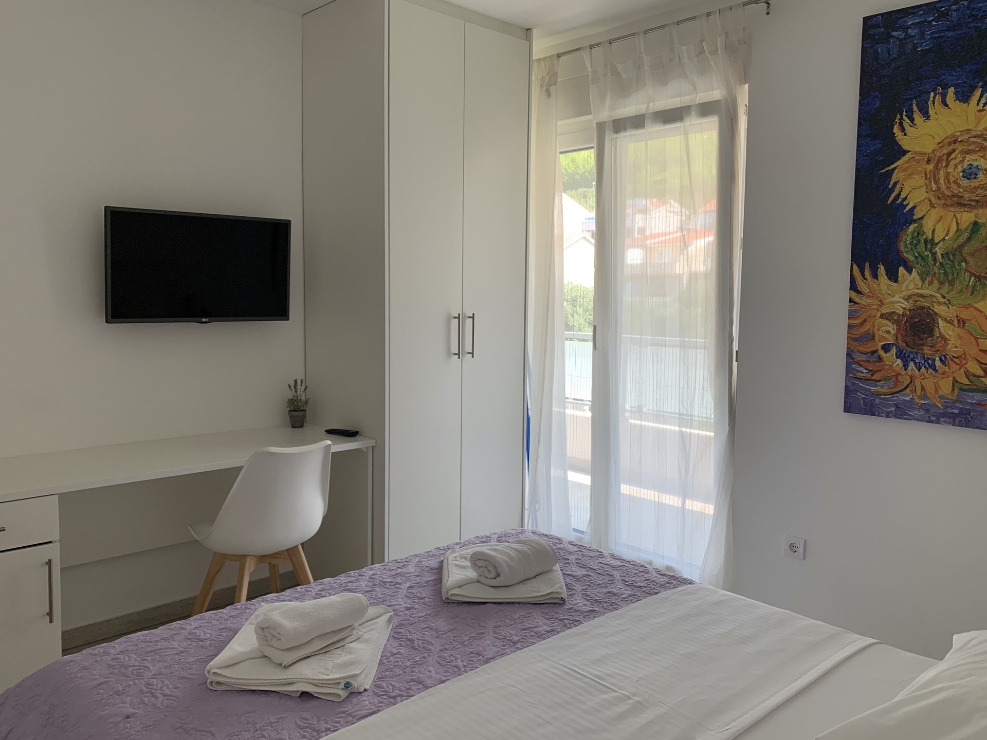 Two bedroom apartment with terrace and sea view Promajna, Makarska  A-k