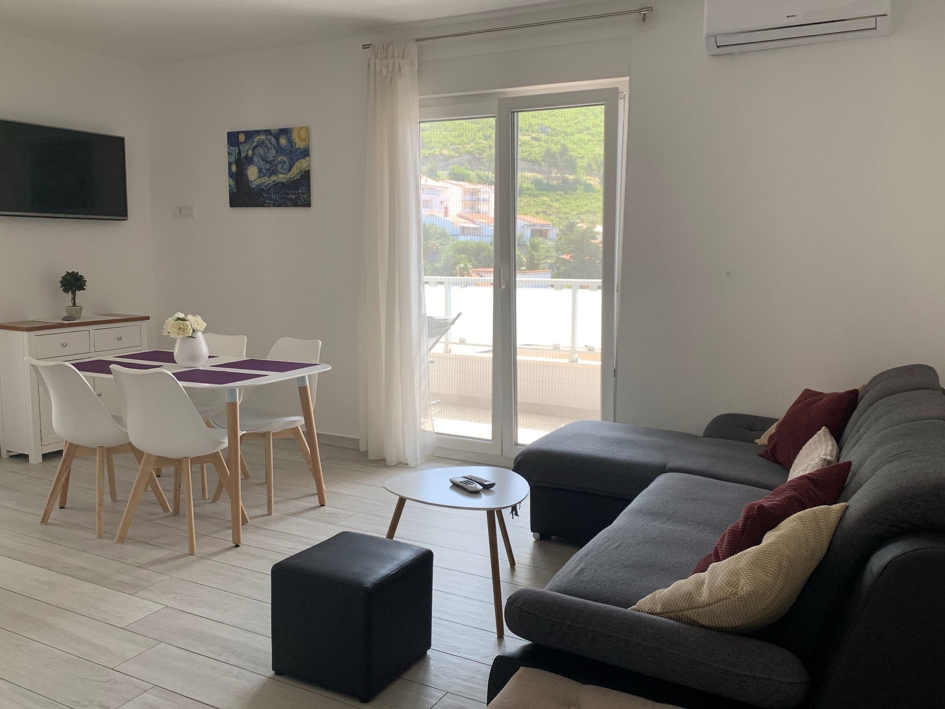 Two bedroom apartment with terrace and sea view Promajna, Makarska  A-k