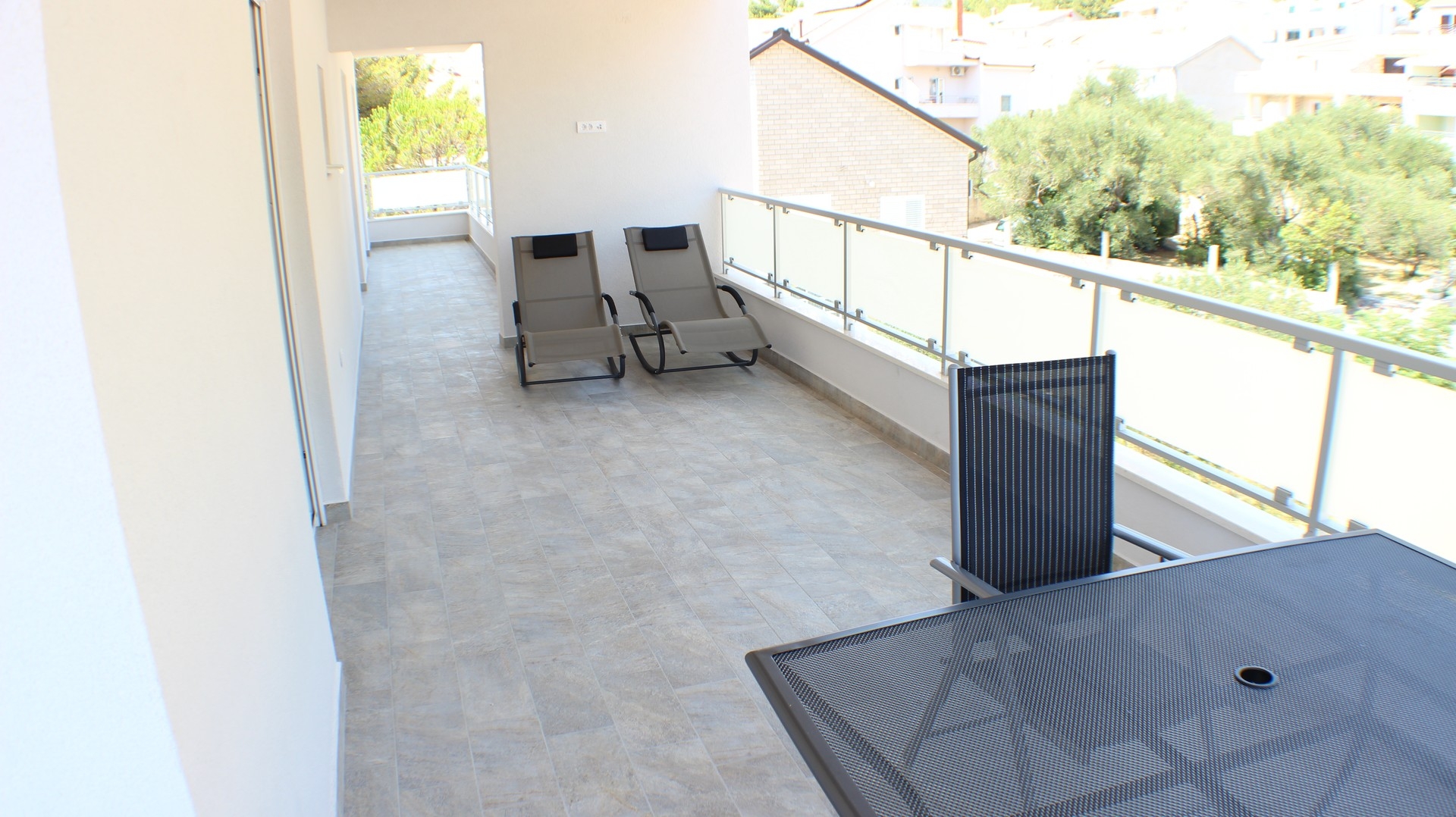 Two bedroom apartment with terrace and sea view Promajna, Makarska  A-k