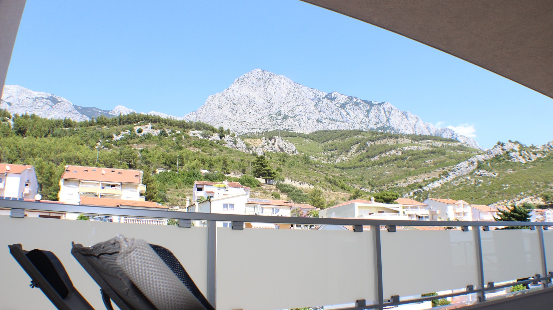 Two bedroom apartment with terrace and sea view Promajna, Makarska  A-k