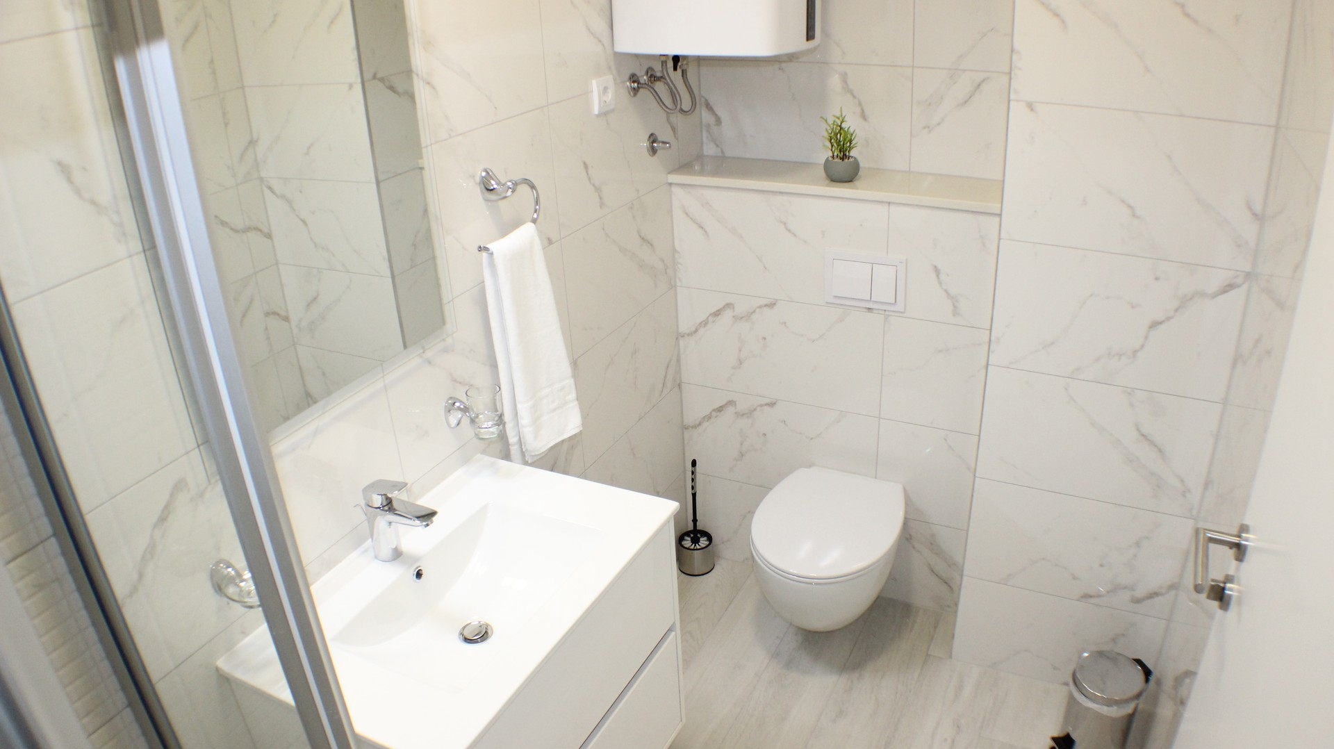 Two bedroom apartment with balcony and sea view Promajna, Makarska  A-l