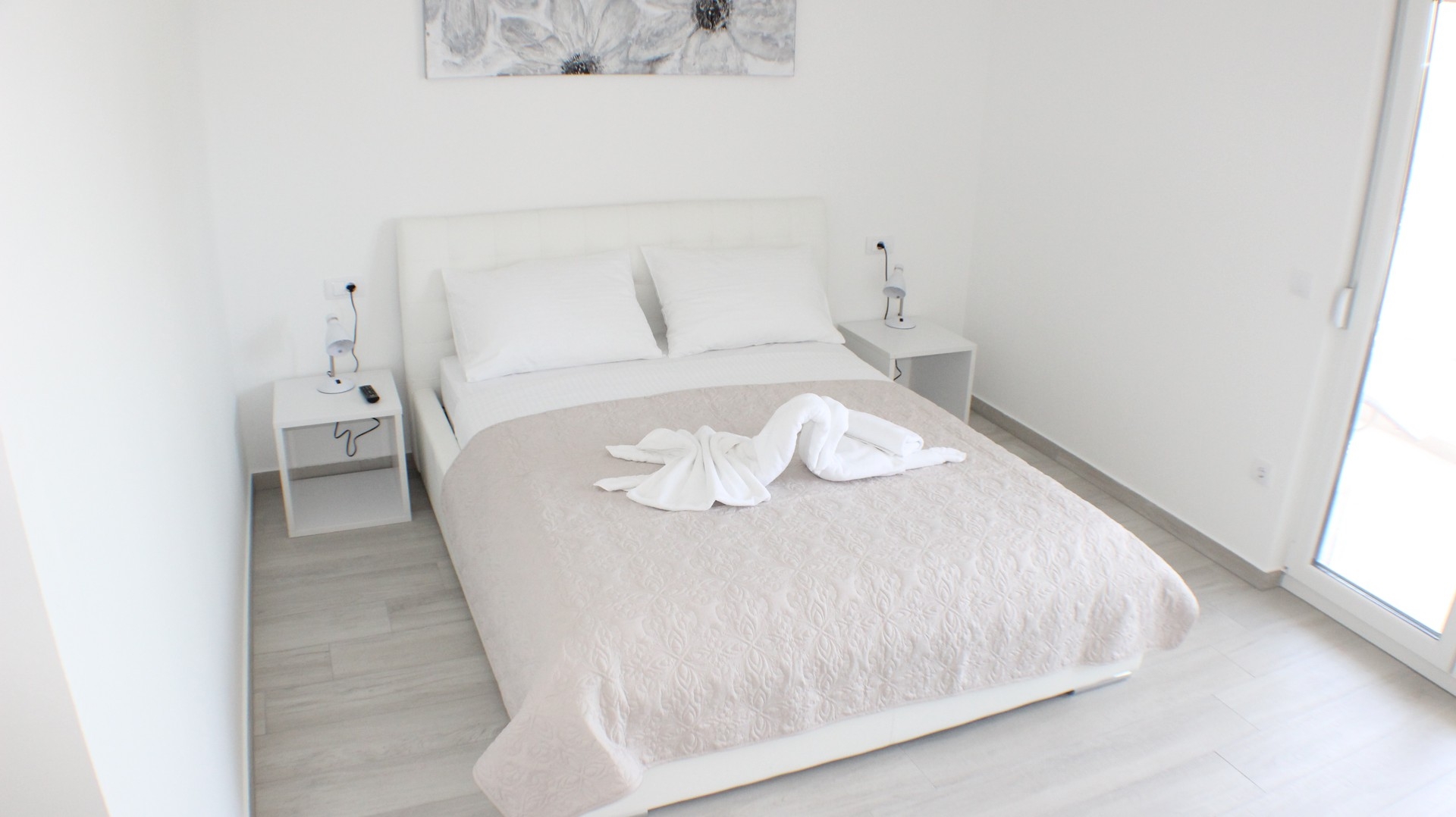 Two bedroom apartment with balcony and sea view Promajna, Makarska  A-l