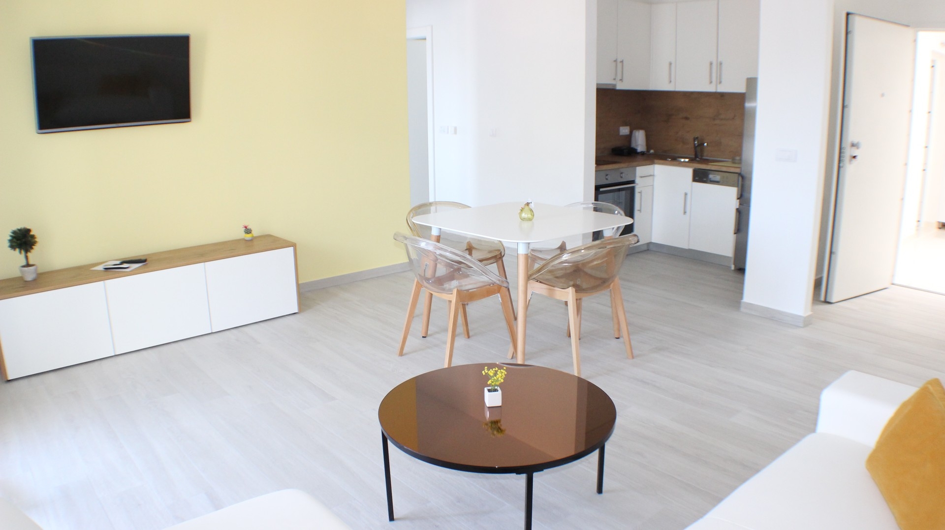 Two bedroom apartment with balcony and sea view Promajna, Makarska  A-l