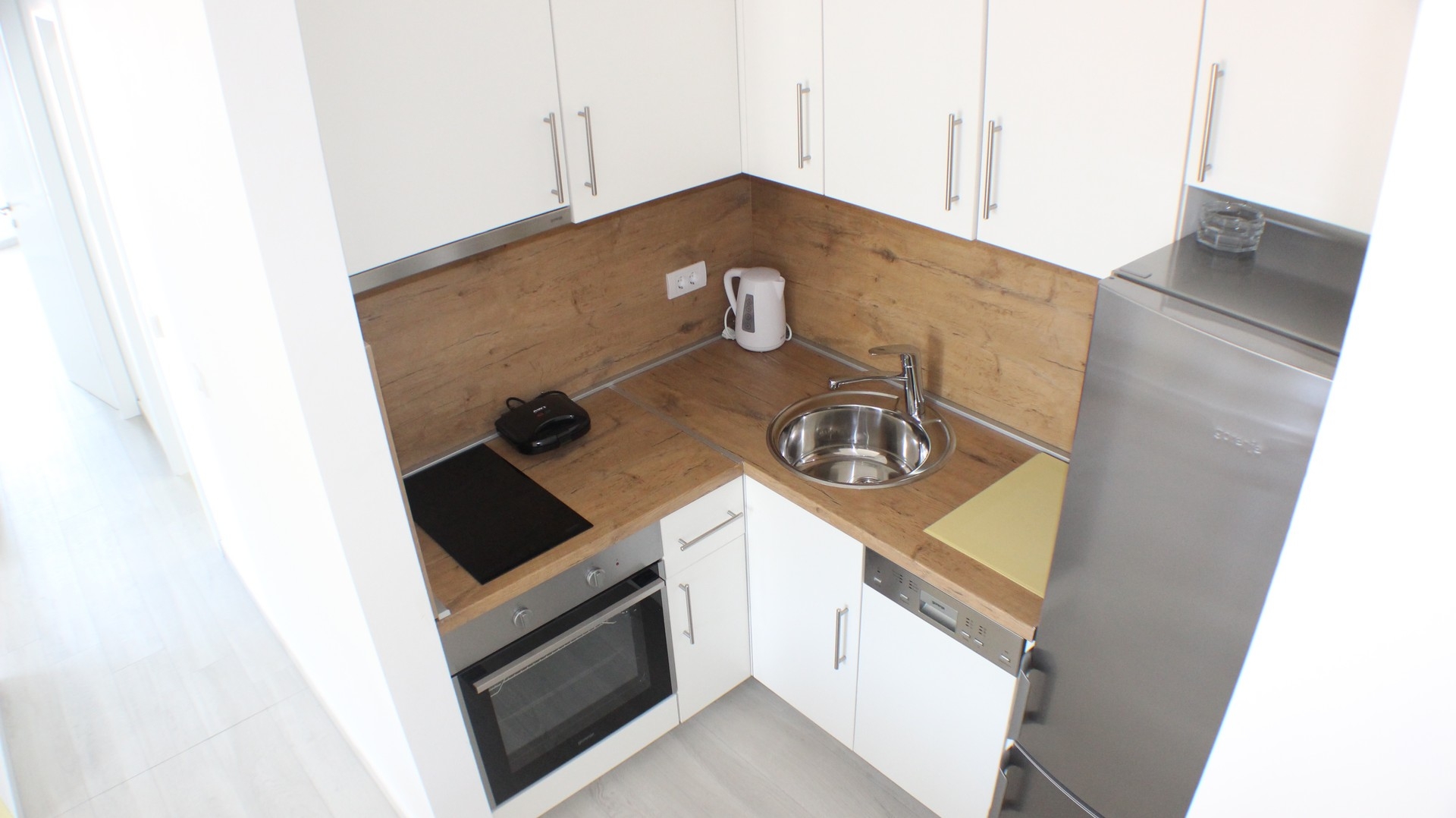 Two bedroom apartment with balcony and sea view Promajna, Makarska  A-l
