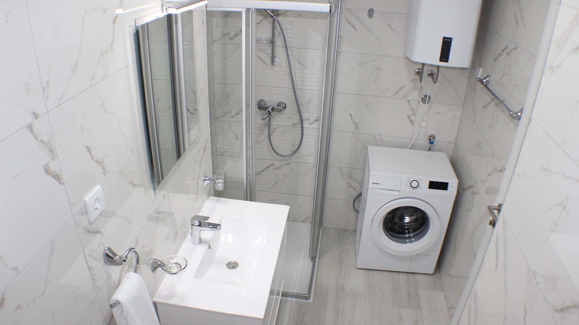 Two bedroom apartment with terrace and sea view Promajna, Makarska  A-m
