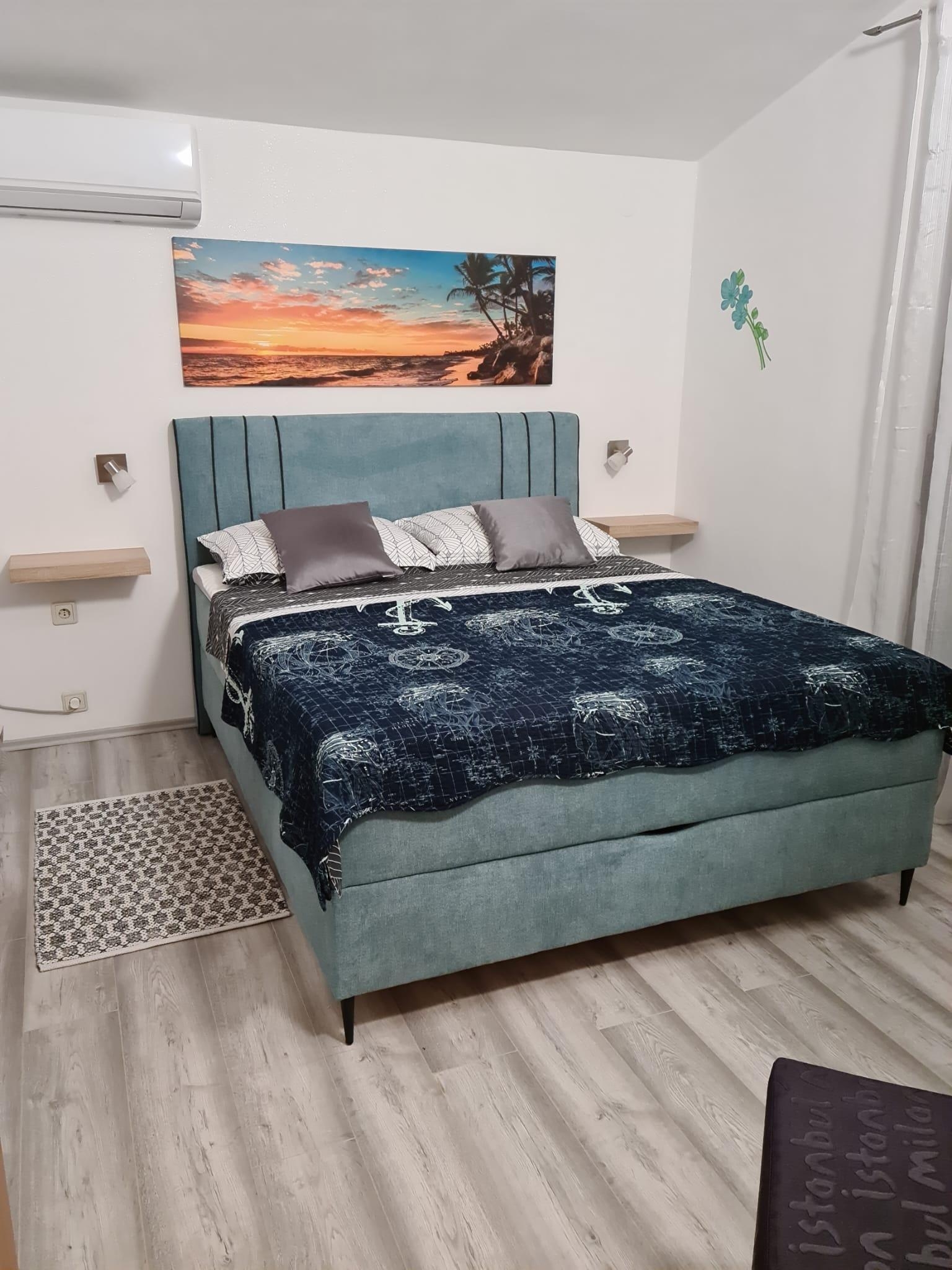 One bedroom apartment near beach Vir  A-a