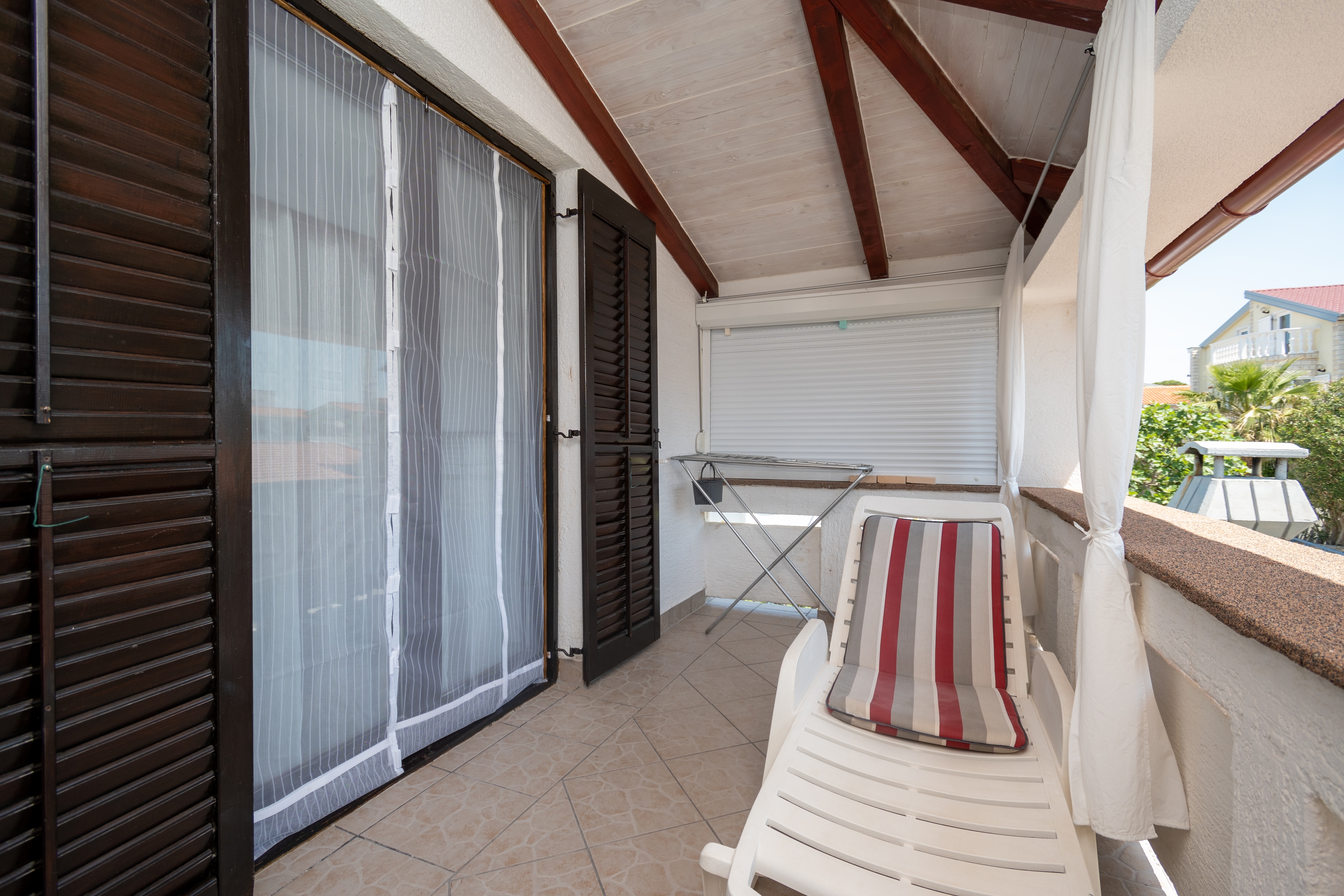 One bedroom apartment near beach Vir  A-a