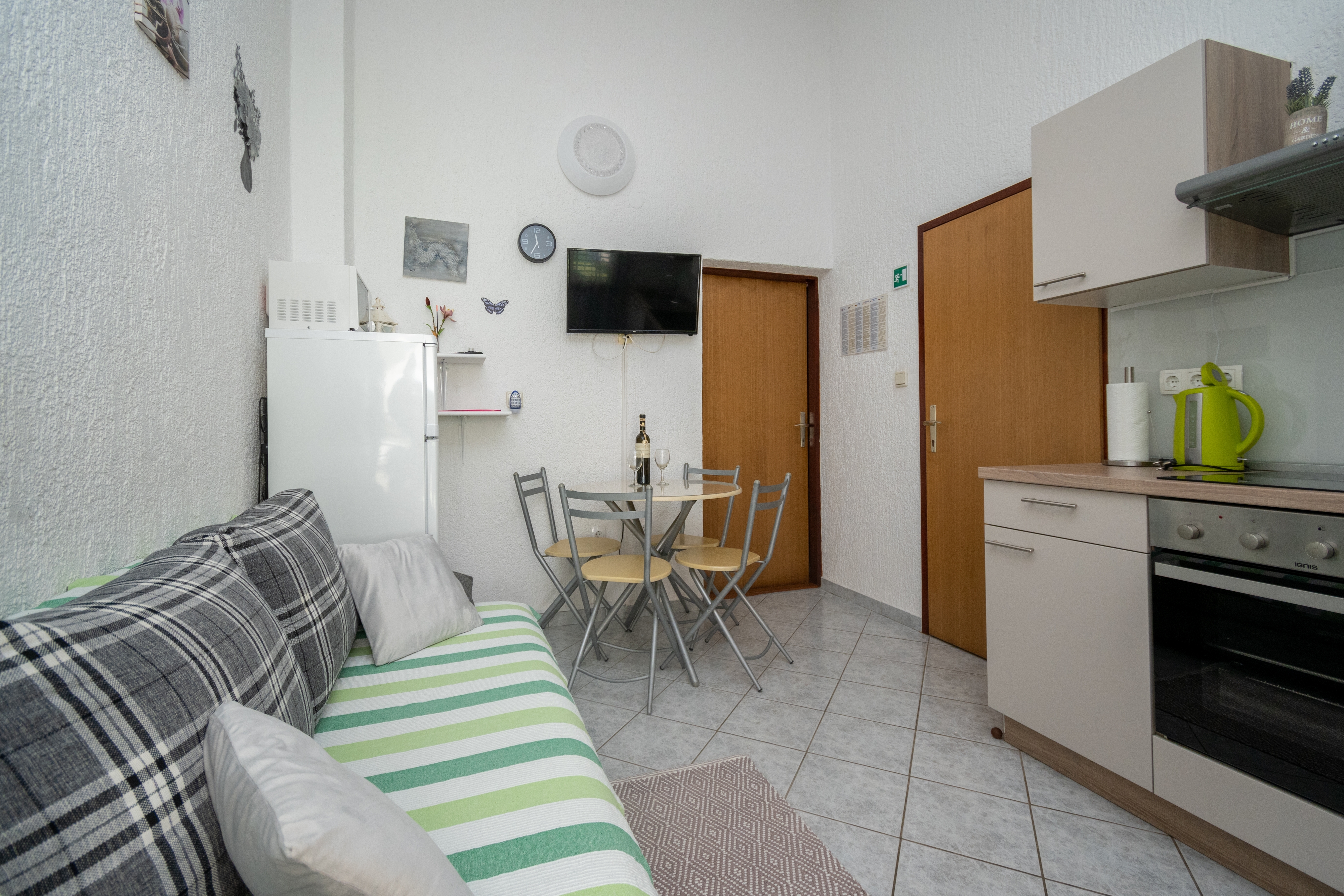 One bedroom apartment near beach Vir (A-20712-b) One bedroom apartment near beach Vir (A-20712-b)