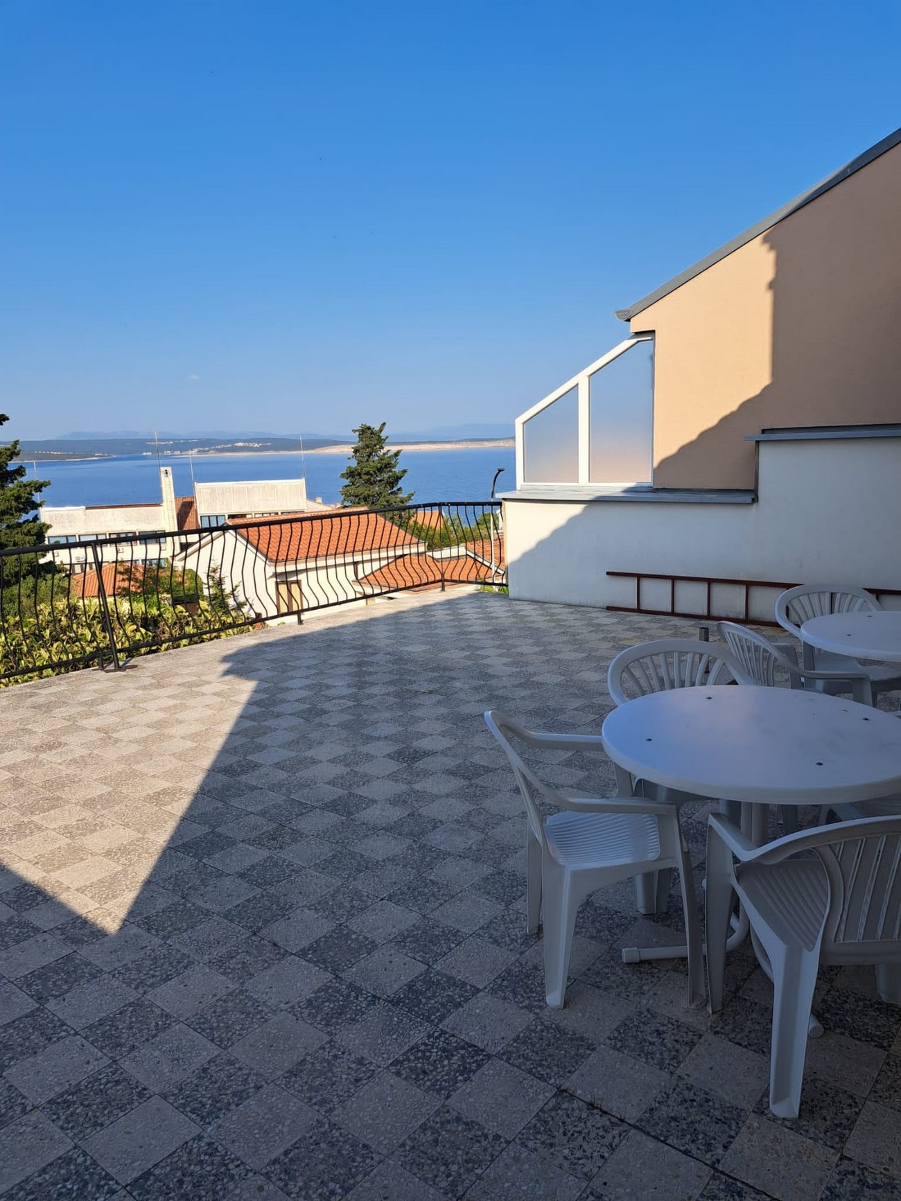 Four bedroom apartment with terrace and sea view Crikvenica  A-a