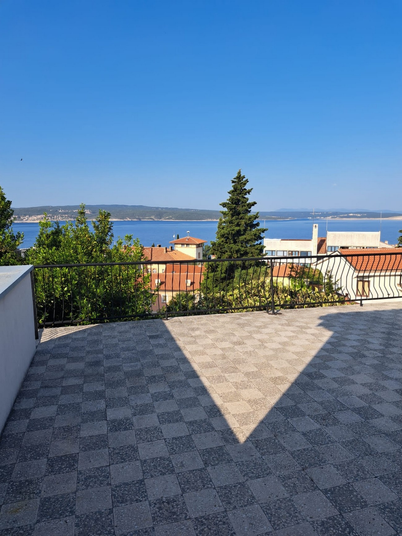 Four bedroom apartment with terrace and sea view Crikvenica  A-a
