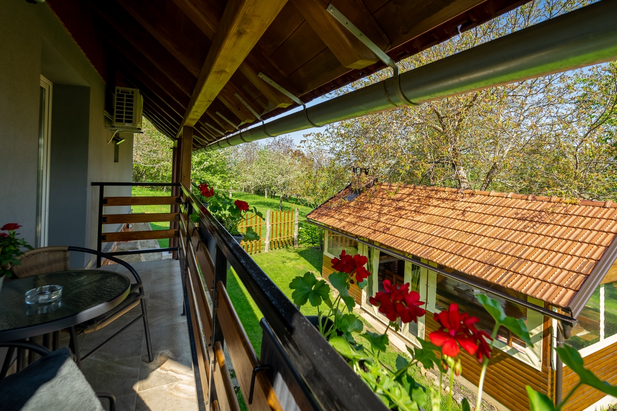 Four bedroom house with terrace Sleme Skradsko, Gorski kotar  K