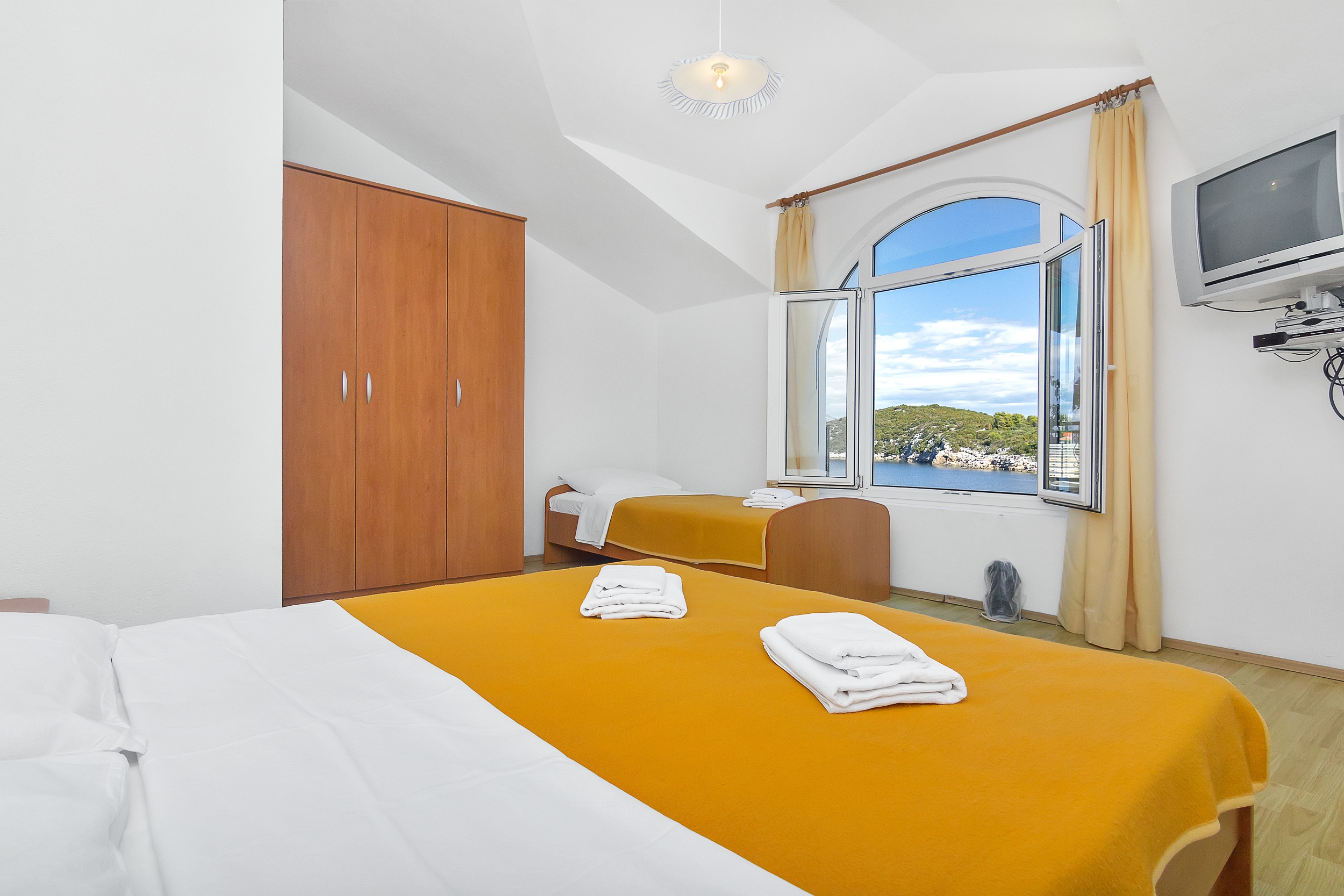 Top Hvar Pokrivenik Top Hvar Pokrivenik