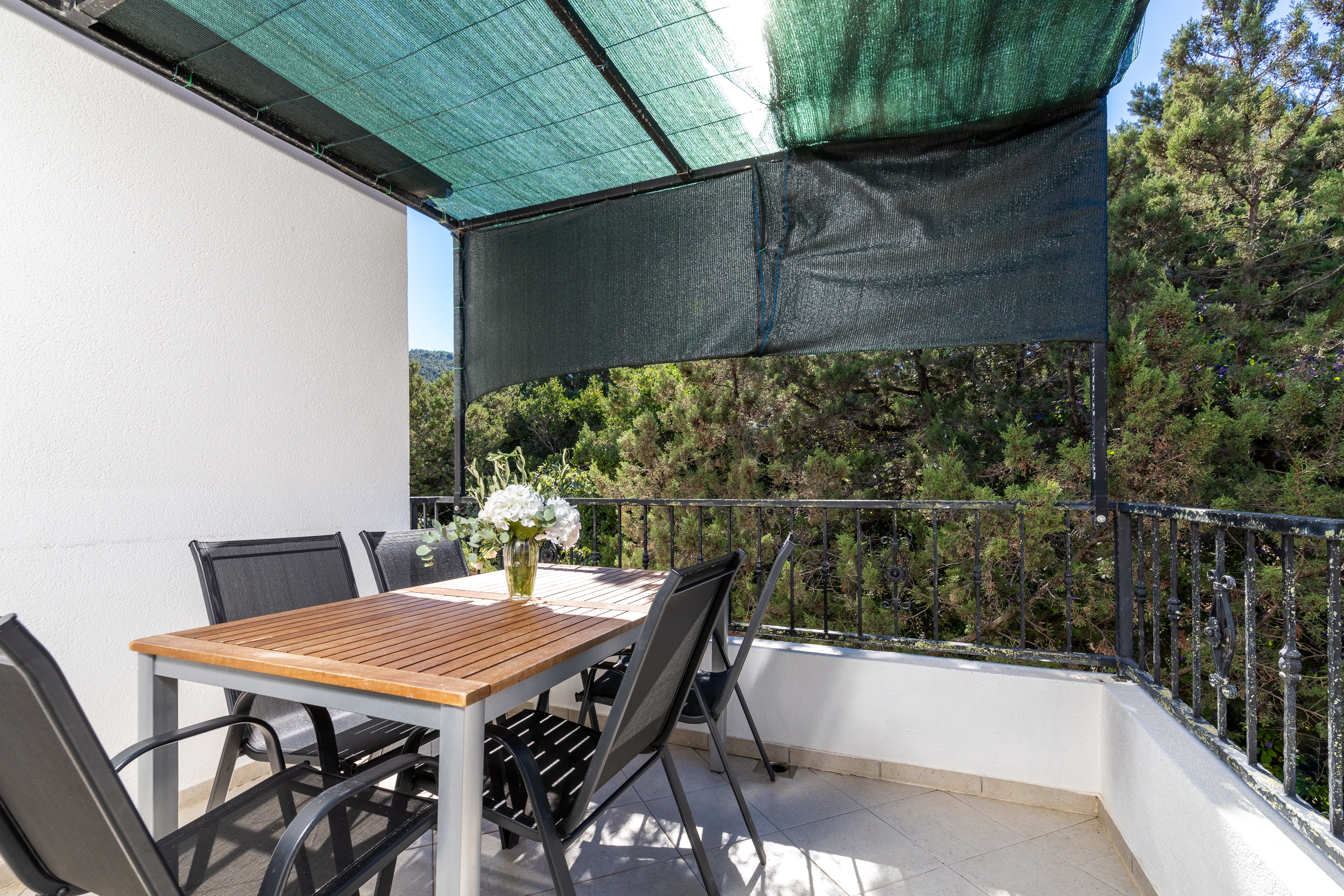 Two bedroom apartment near beach Cove Pokrivenik, Hvar  A-b