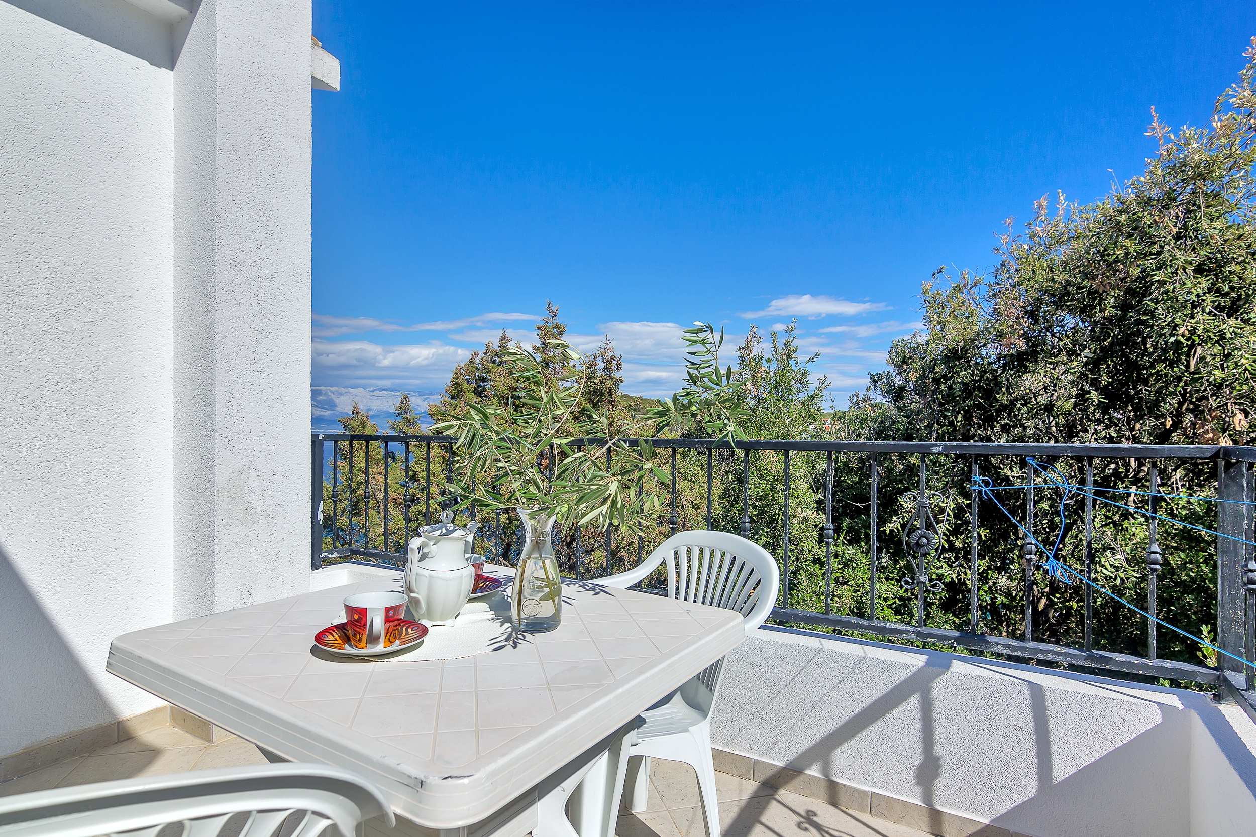 Two bedroom apartment near beach Cove Pokrivenik, Hvar  A-b