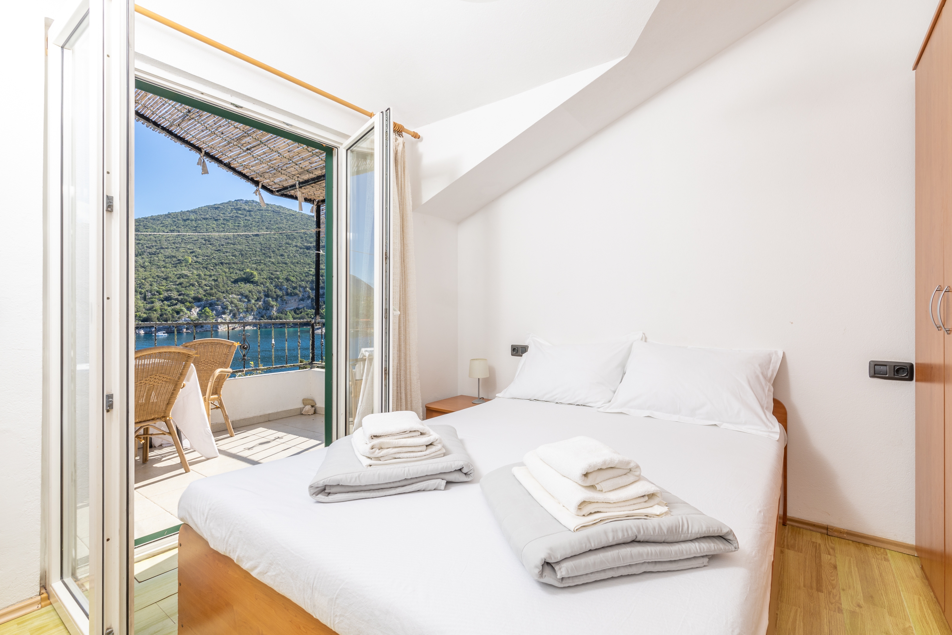 Studio flat near beach Cove Pokrivenik, Hvar (AS-2073-b) Studio flat near beach Cove Pokrivenik, Hvar (AS-2073-b)