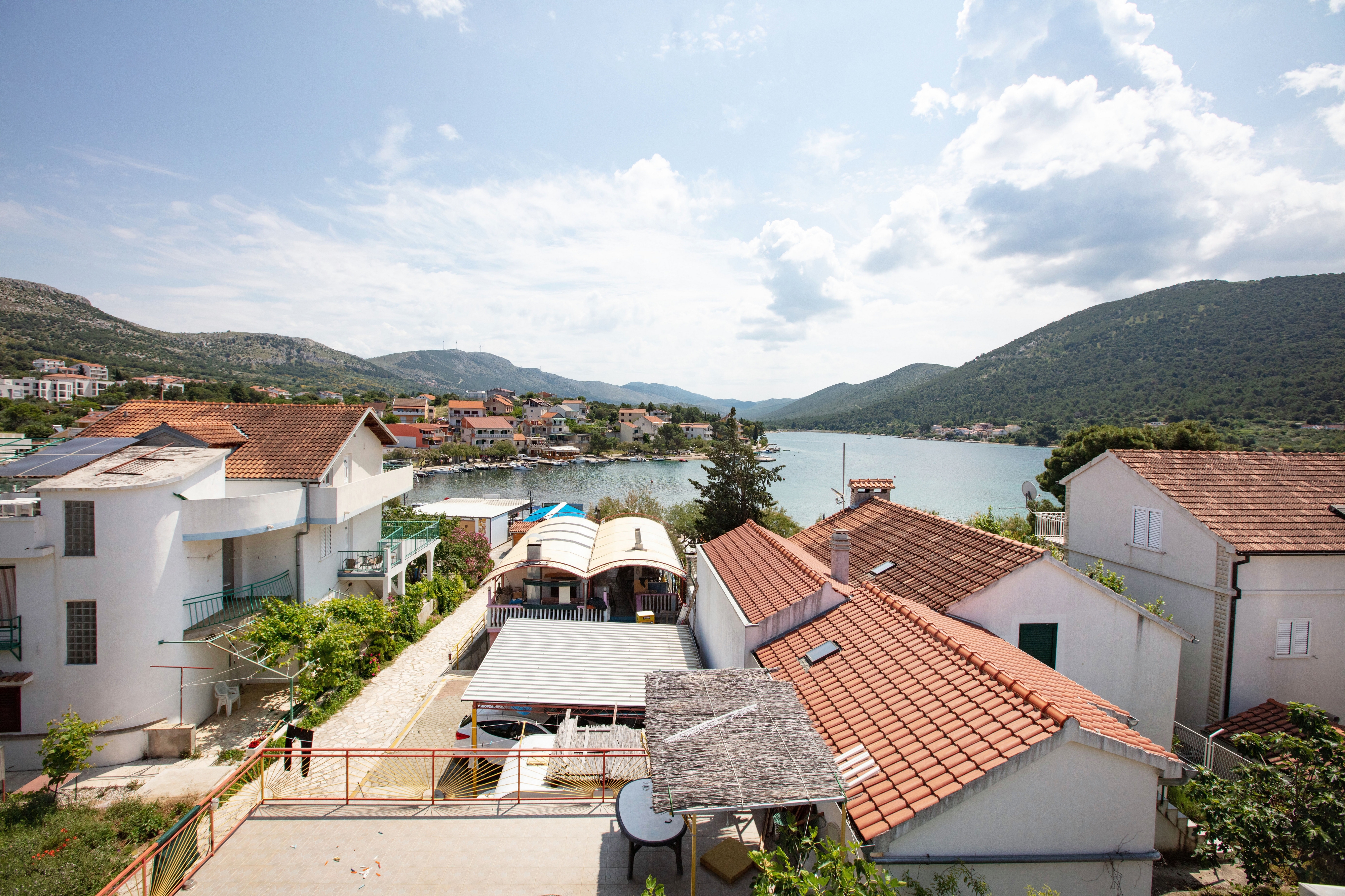 Two bedroom apartment with terrace and sea view Grebaštica, Šibenik  A-a