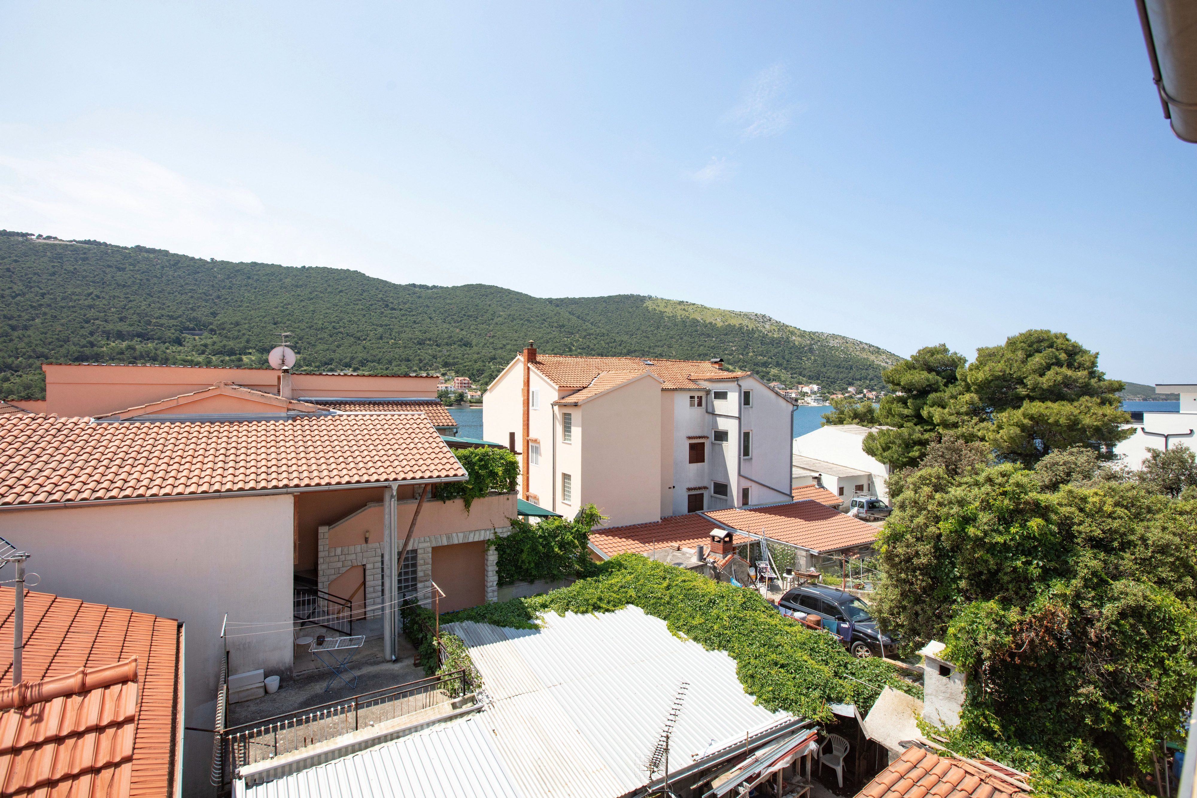 Two bedroom apartment with terrace and sea view Grebaštica, Šibenik  A-a