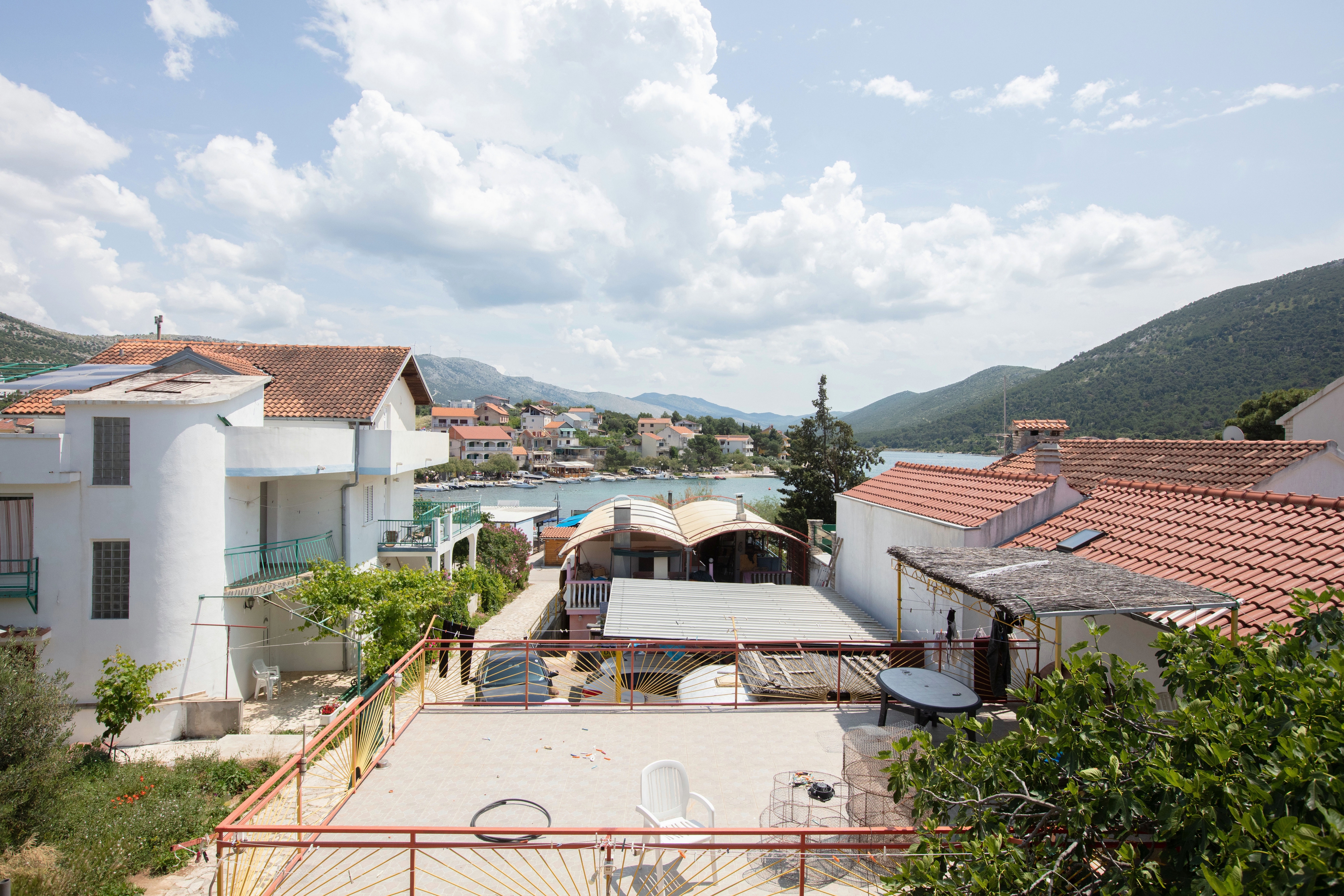 Two bedroom apartment with terrace and sea view Grebaštica, Šibenik  A-d