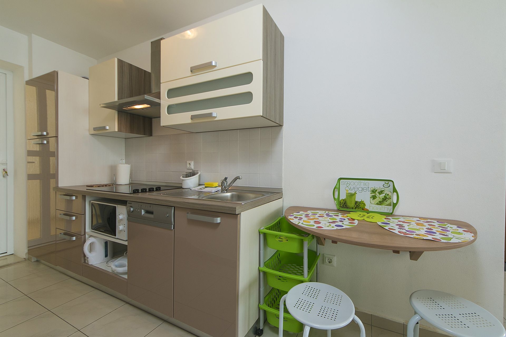 Two bedroom apartment with balcony and sea view Brela, Makarska  A-b