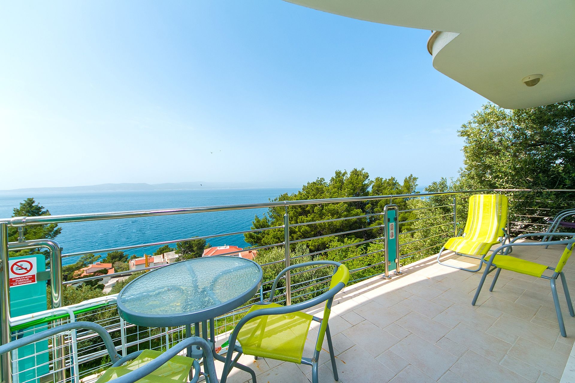 Two bedroom apartment with balcony and sea view Brela, Makarska  A-d