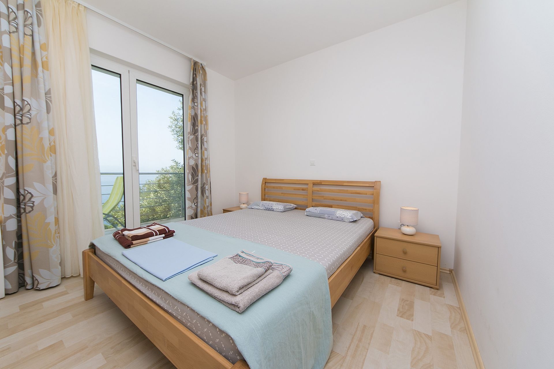 Two bedroom apartment with balcony and sea view Brela, Makarska  A-d