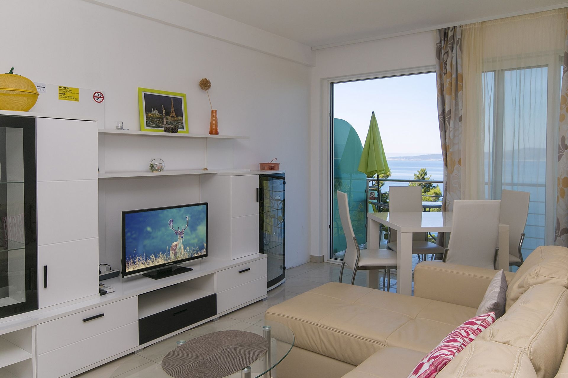 Two bedroom apartment with balcony and sea view Brela, Makarska  A-d