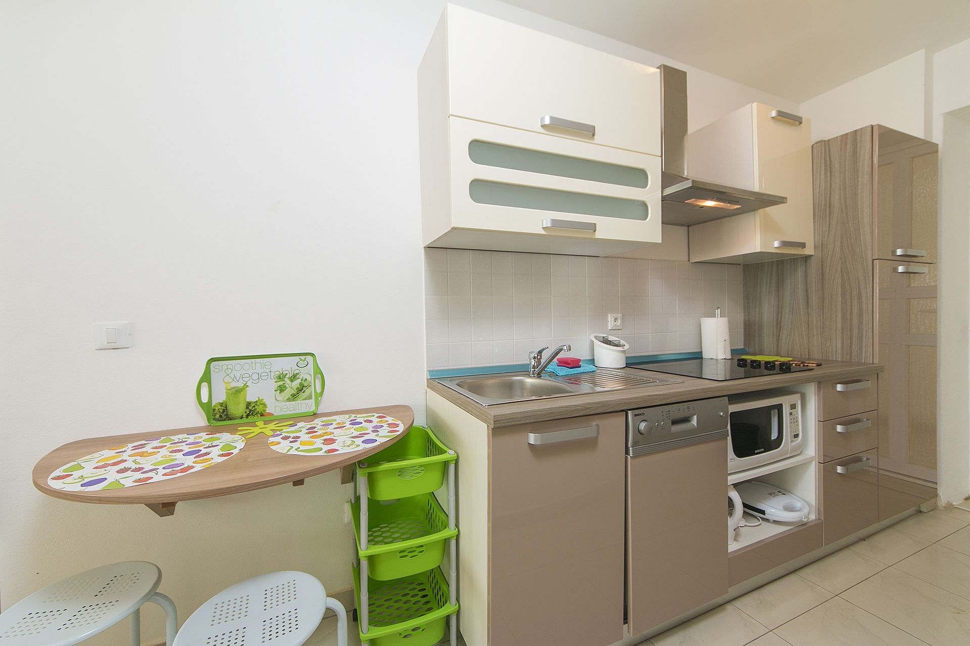 Two bedroom apartment with balcony and sea view Brela, Makarska  A-e