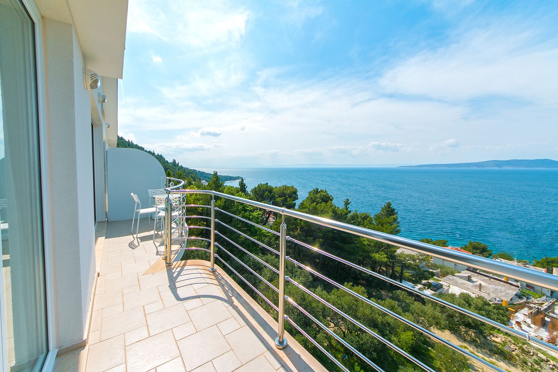 One bedroom apartment with balcony and sea view Brela, Makarska  A-f
