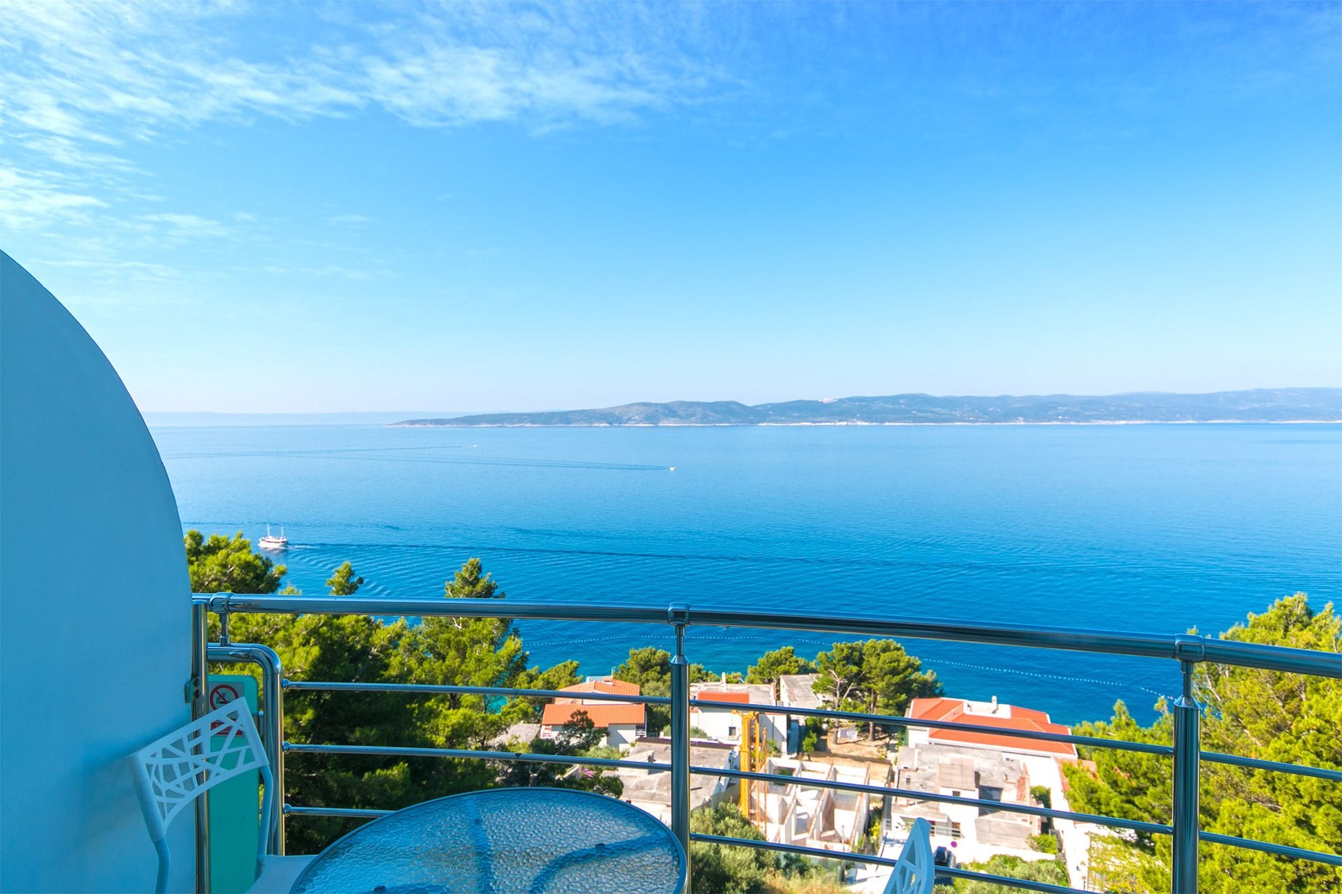One bedroom apartment with balcony and sea view Brela, Makarska  A-f