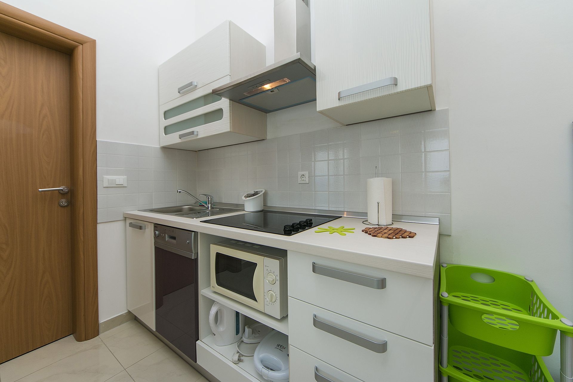 One bedroom apartment with balcony and sea view Brela, Makarska  A-f