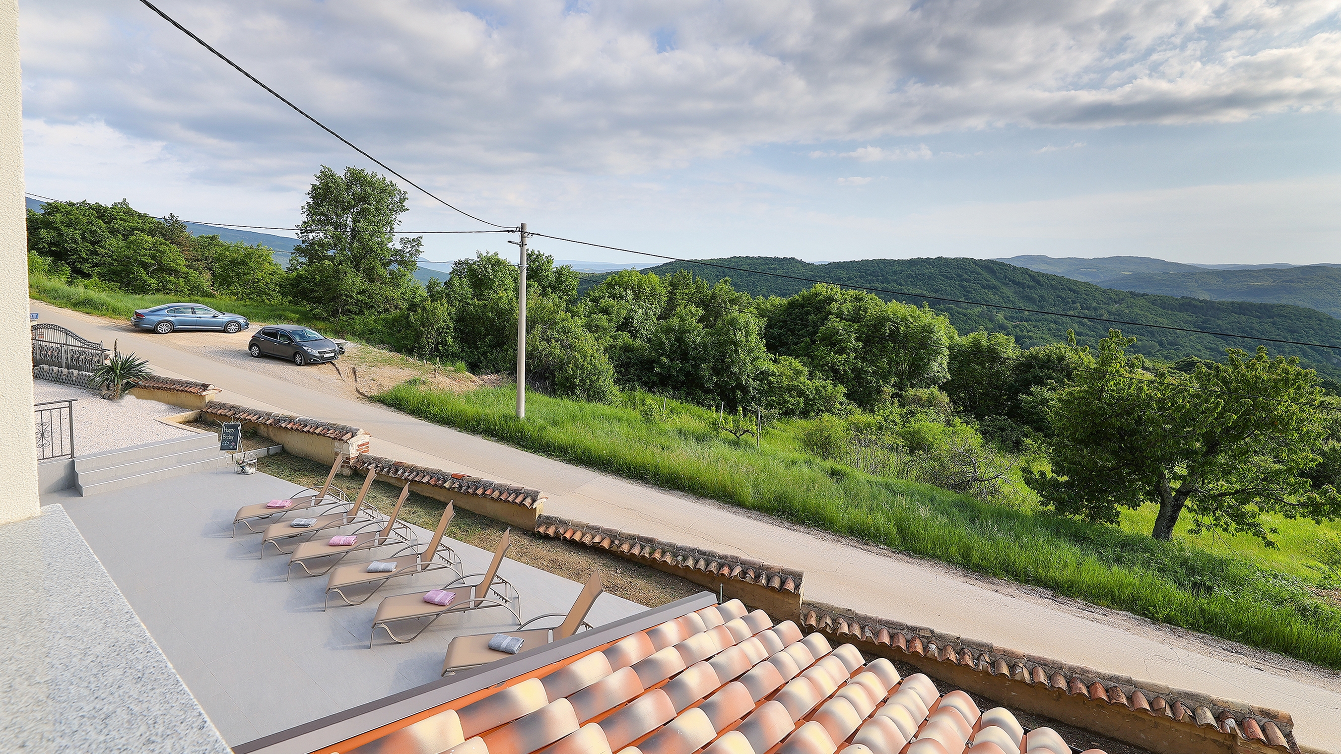 Four bedroom house with terrace Dolenja Vas, Central Istria - Središnja Istra  K