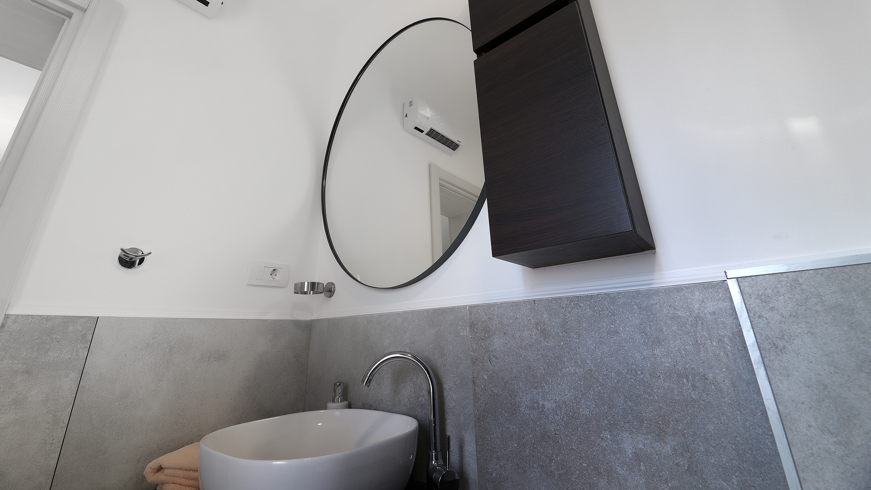 Four bedroom house with terrace Dolenja Vas, Central Istria - Središnja Istra  K